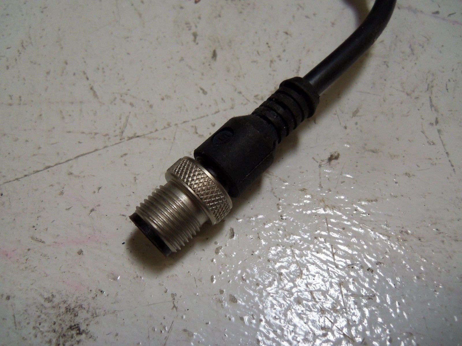 IFM ELECTRONICS KI5209 PROXIMITY SENSOR SWITCH *USED*
