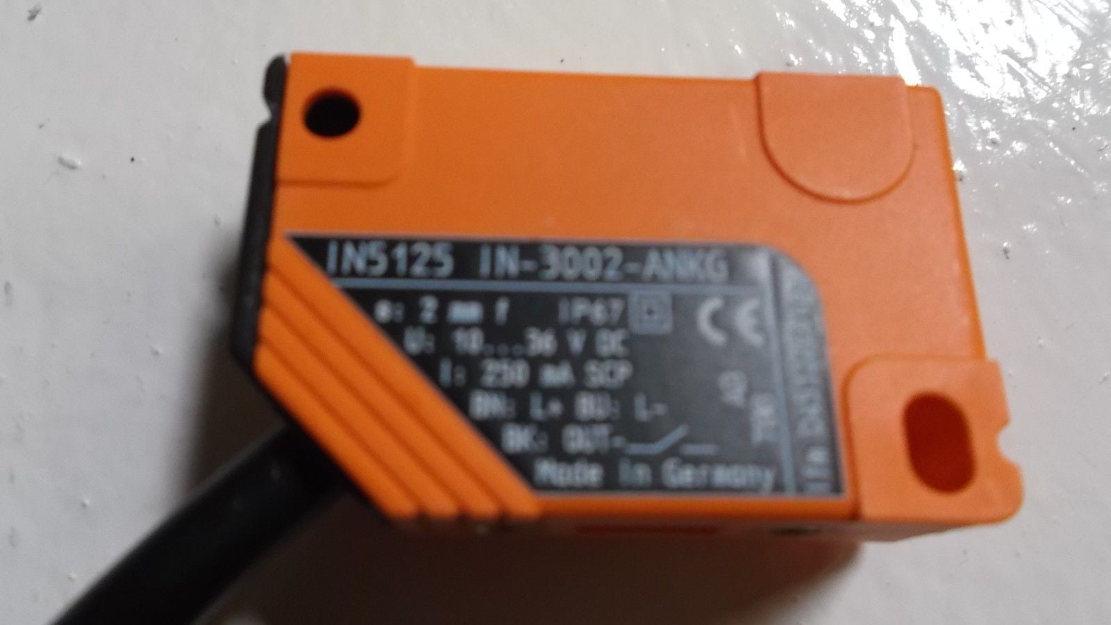 IFM EFECTOR IN5125 INDUCTIVE PROXIMITY SENSOR *NEW NO BOX*