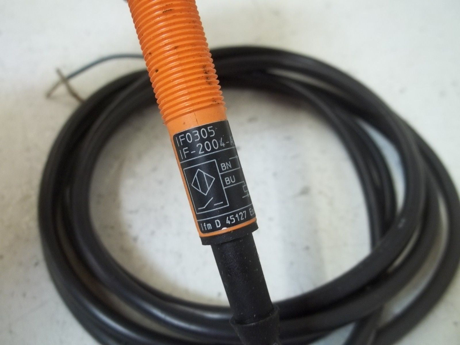 IFM IF0305 INDUCTIVE PROXIMITY SENSOR *USED*