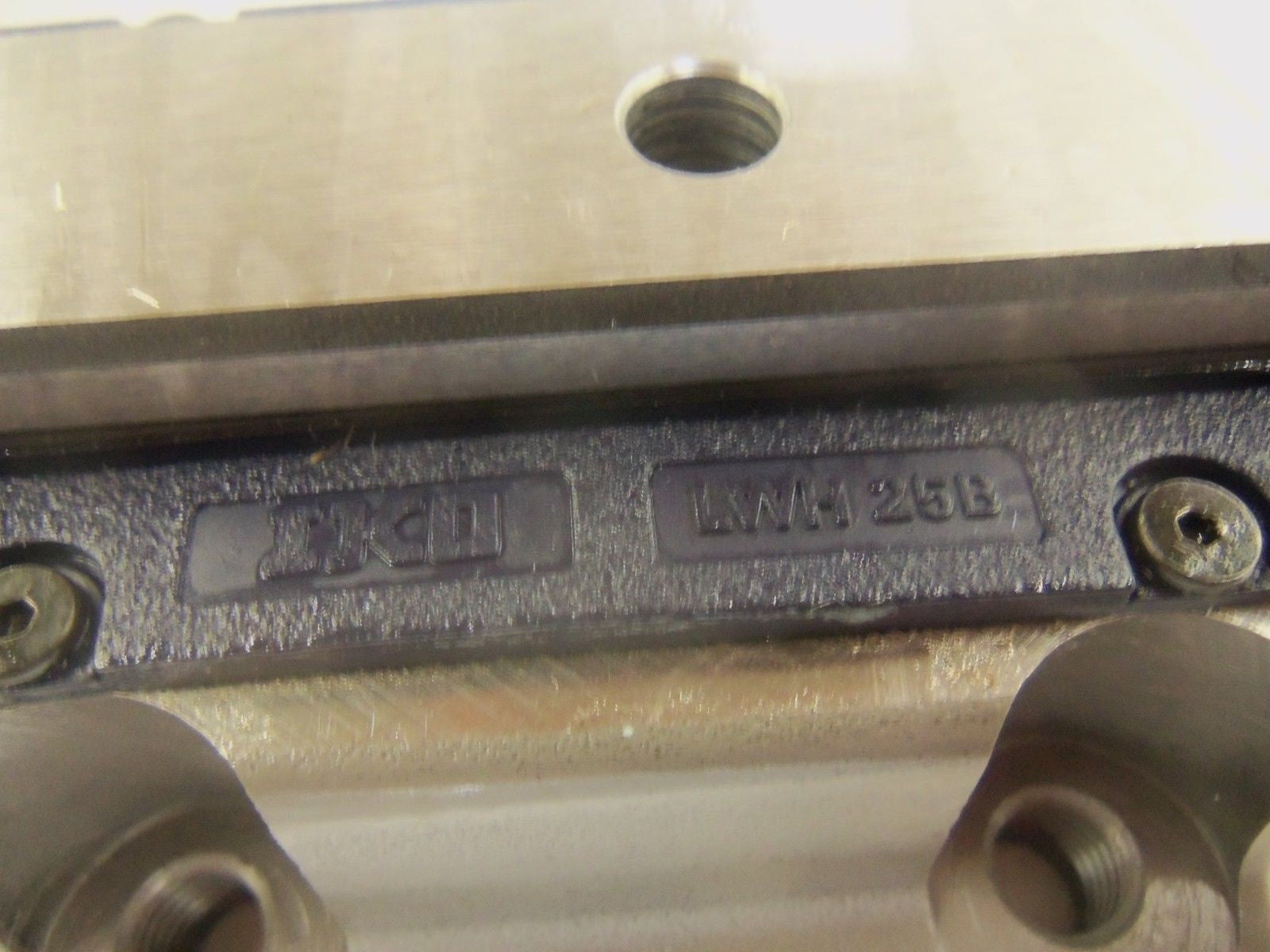 IKO LWH 25B RAIL LENGTH 20 1/2" *NEW IN BOX*