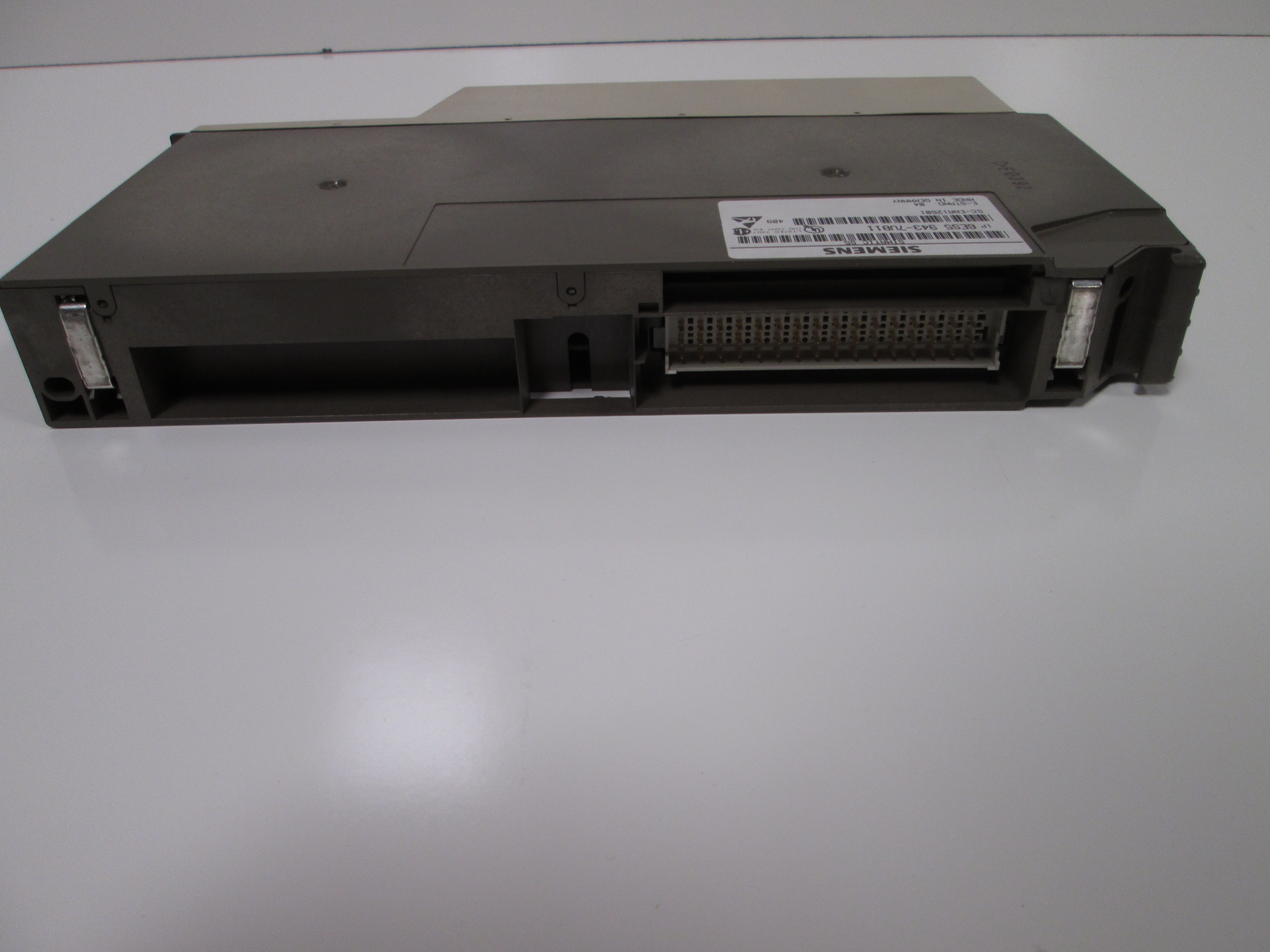Siemens 6ES59437UB11 NSNP ** GENUINE **  Furnas  6ES5 943 7UB11