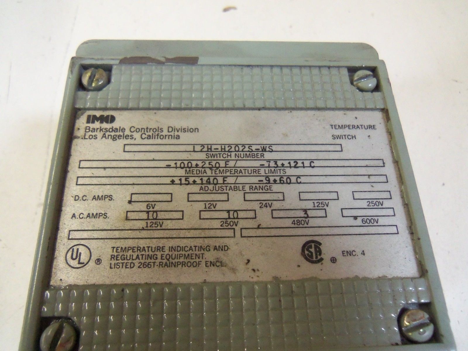 IMO BARKSDALE L2H-H202S-WS TEMPERATURE SWITCH *USED*