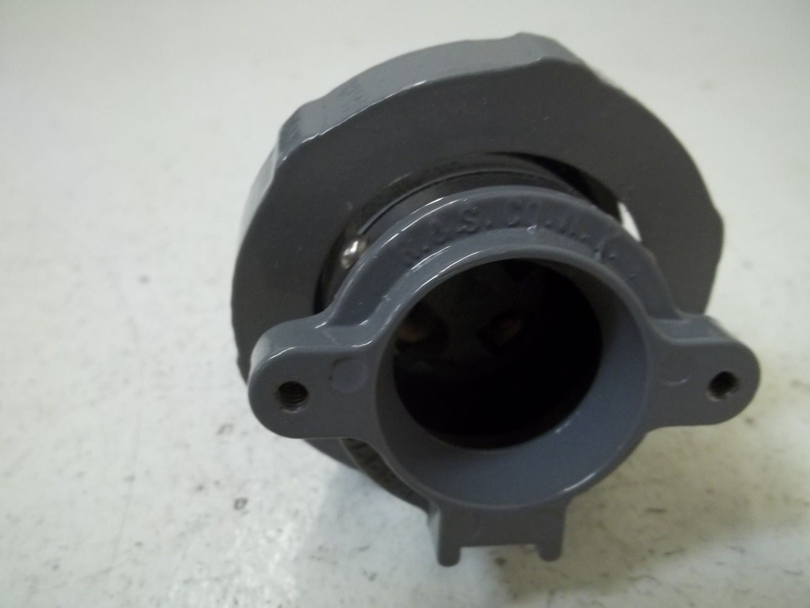 INDUSTRIAL ELECTRICAL PRODUCTS 3318 ANGLE TYPE PLUG *NEW IN BOX*
