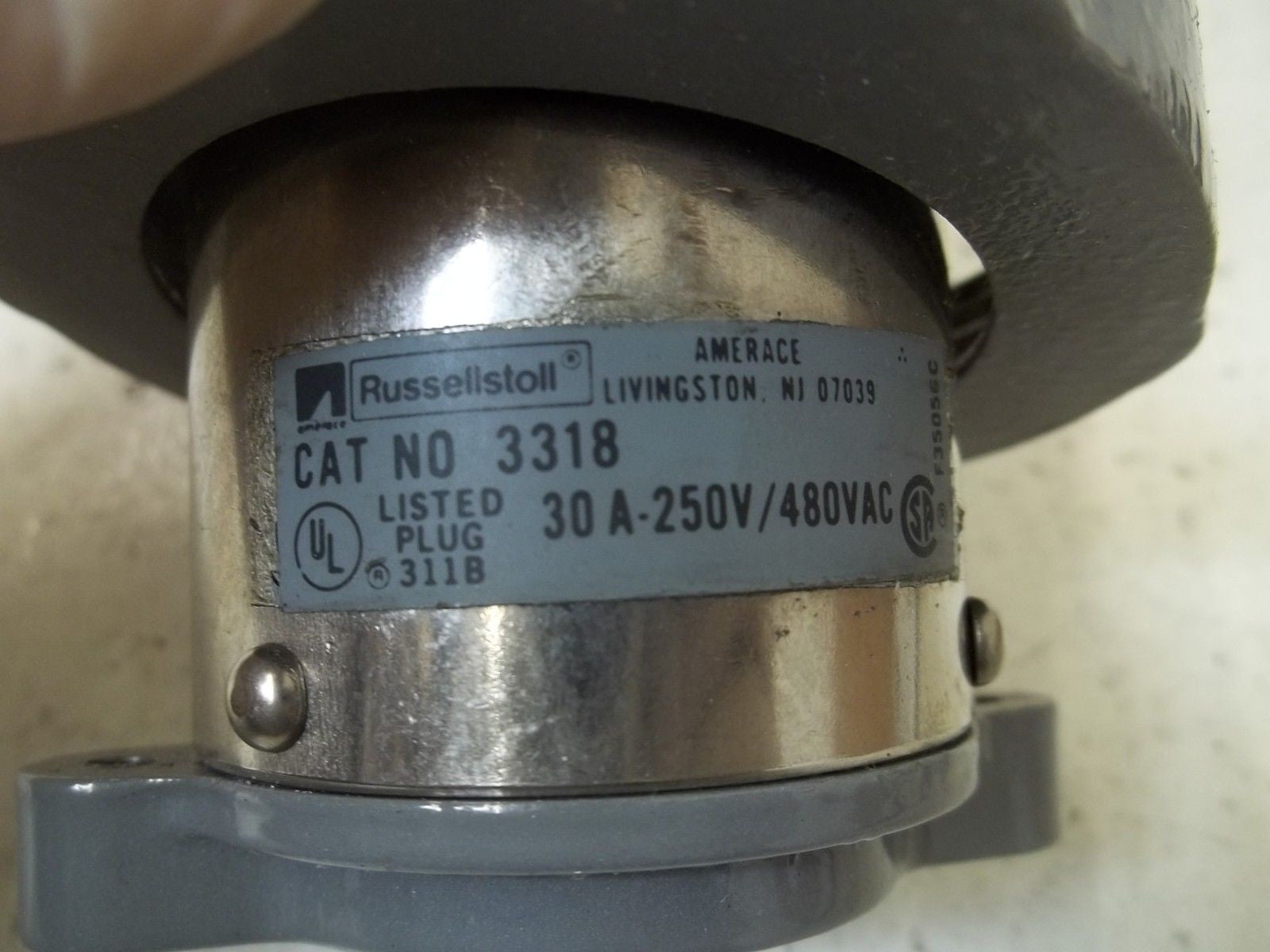 INDUSTRIAL ELECTRICAL PRODUCTS 3318 ANGLE TYPE PLUG *NEW IN BOX*
