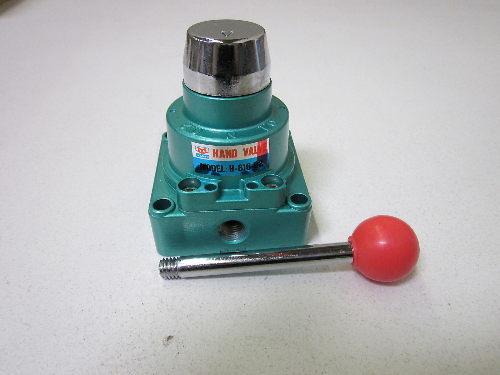 INNOVATION PROCESS CONTROL INC. H816-02 HAND VALVE *NEW IN BOX*