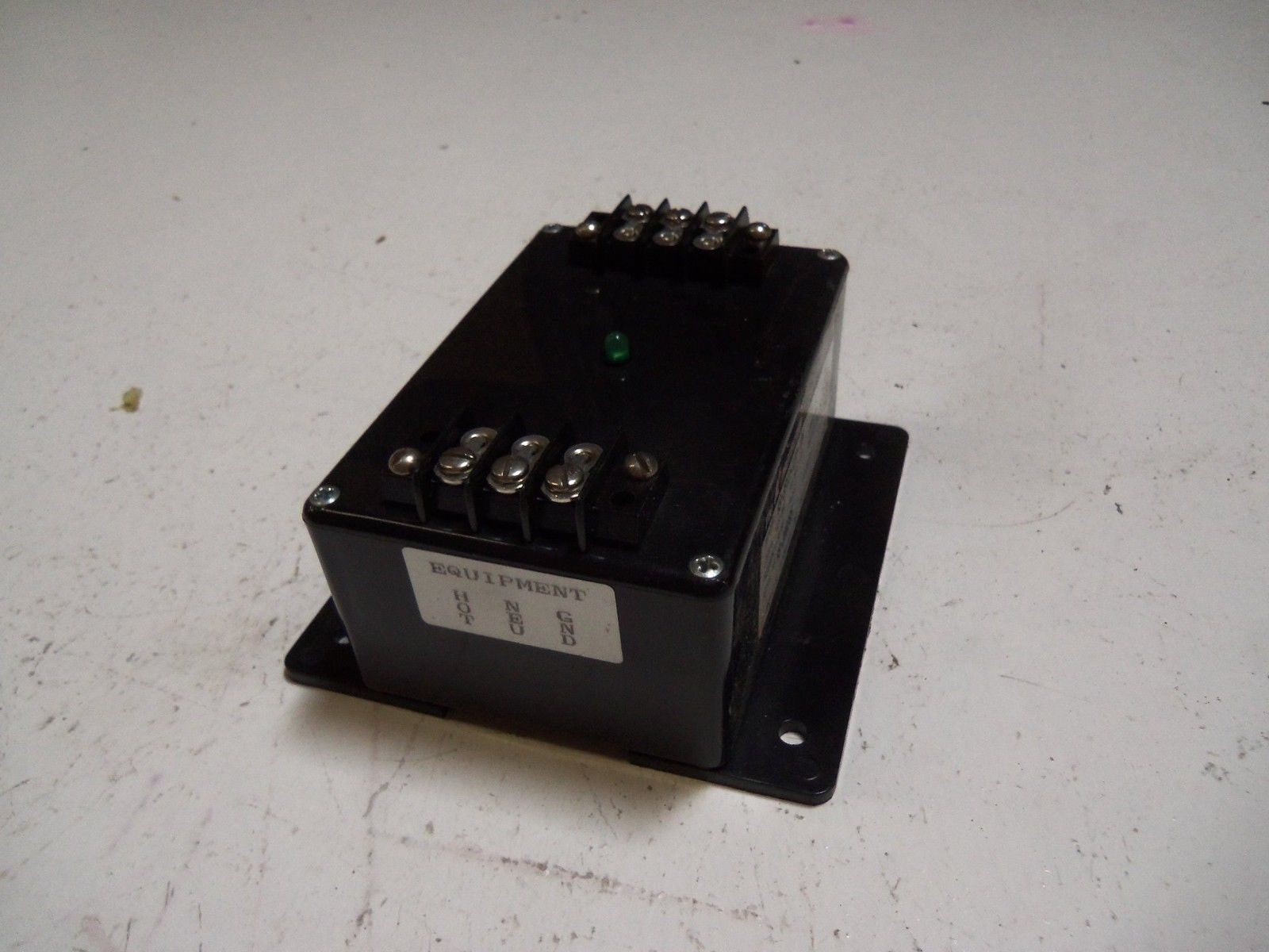 INNOVATIVE TECHNOLOGIES HS-SPIU-120-10A SURGE SURPRESSOR *USED*