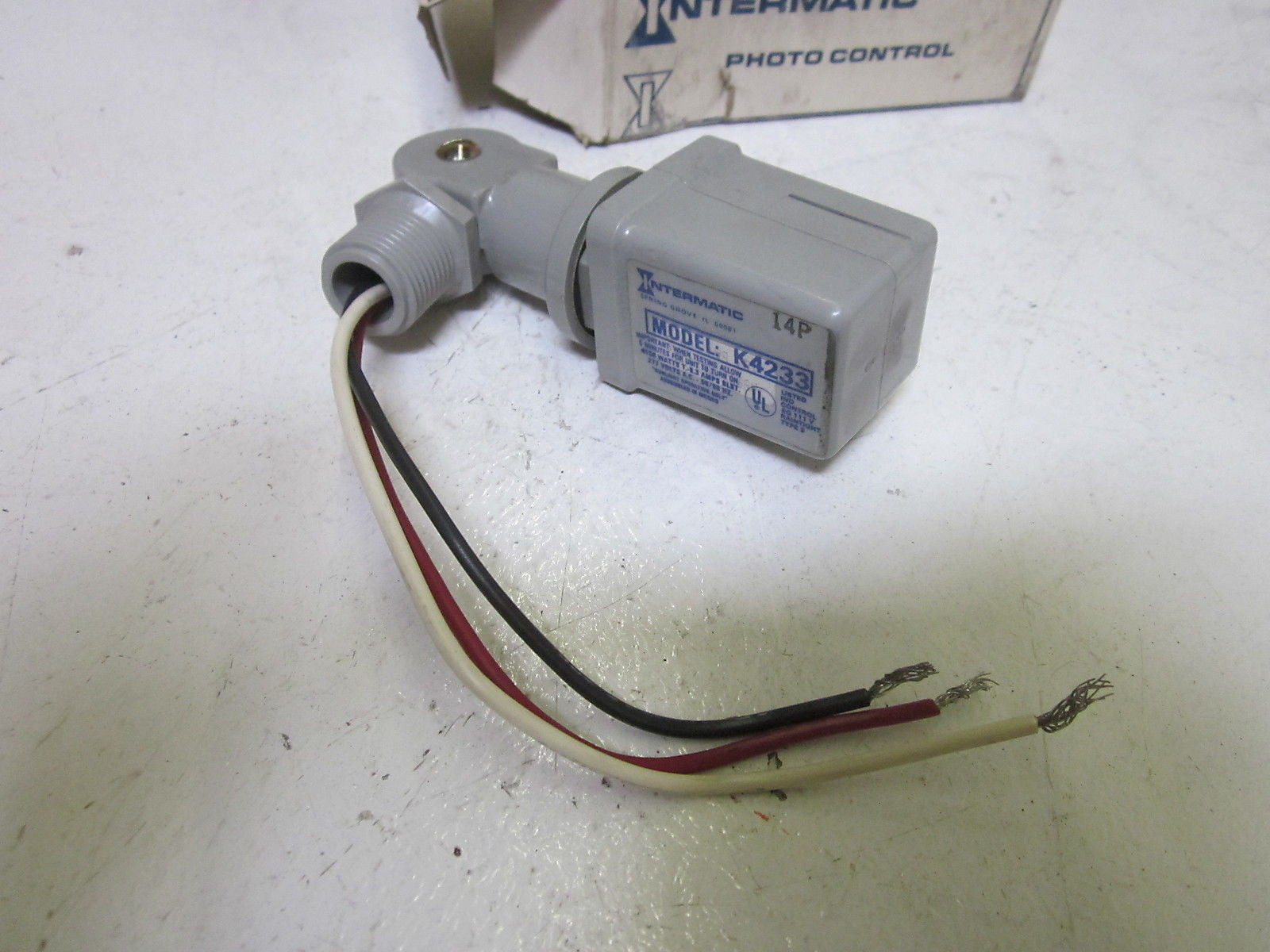 INTERMATIC K4233 PHOTO ELECTRIC CONTROL 77VAC *NEW IN BOX*