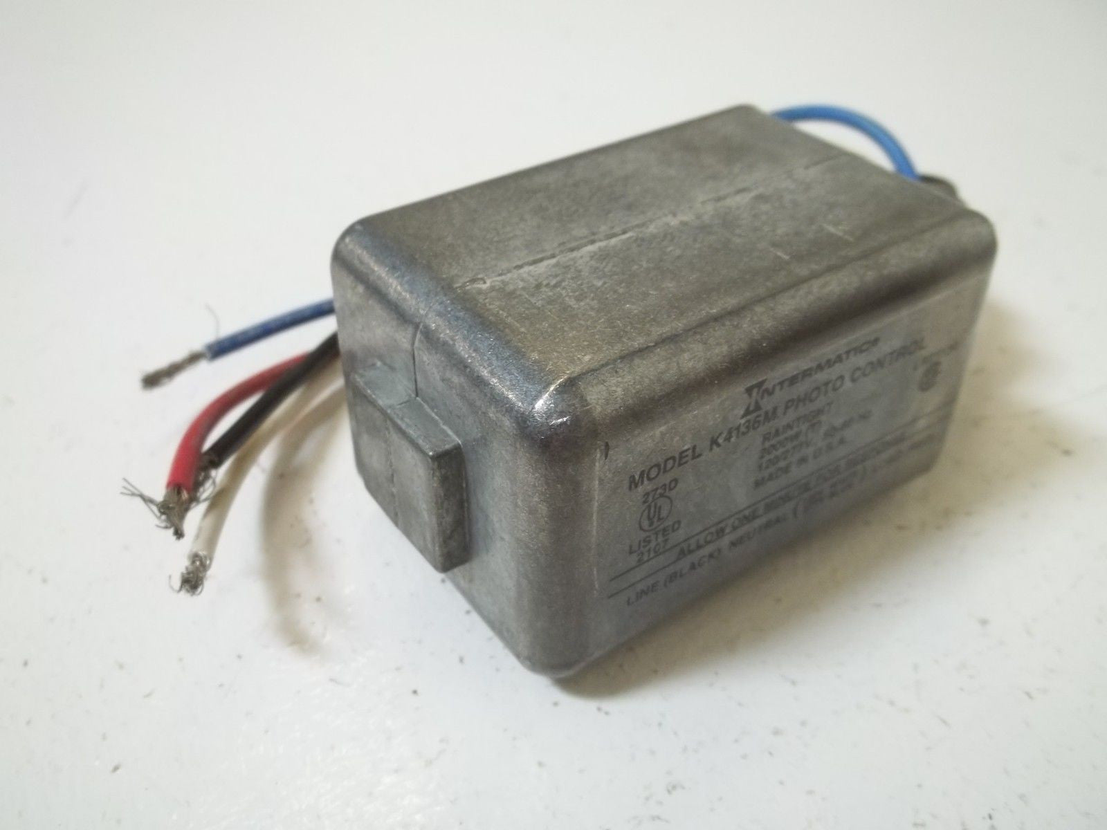 INTERMATIC MODEL K4136M PHOTO CONTROL *USED*