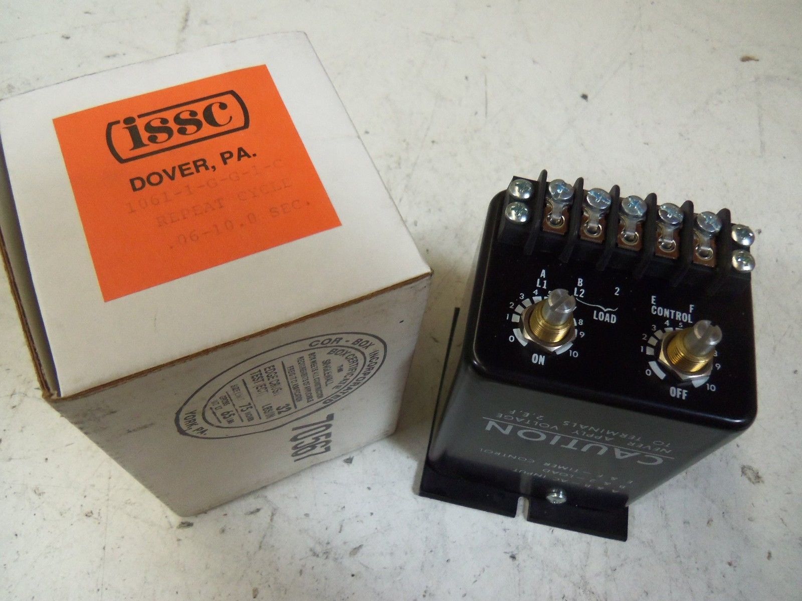 ISSC 1061-1-G-G-1-C SOLID STATE TIMER *NEW IN BOX*