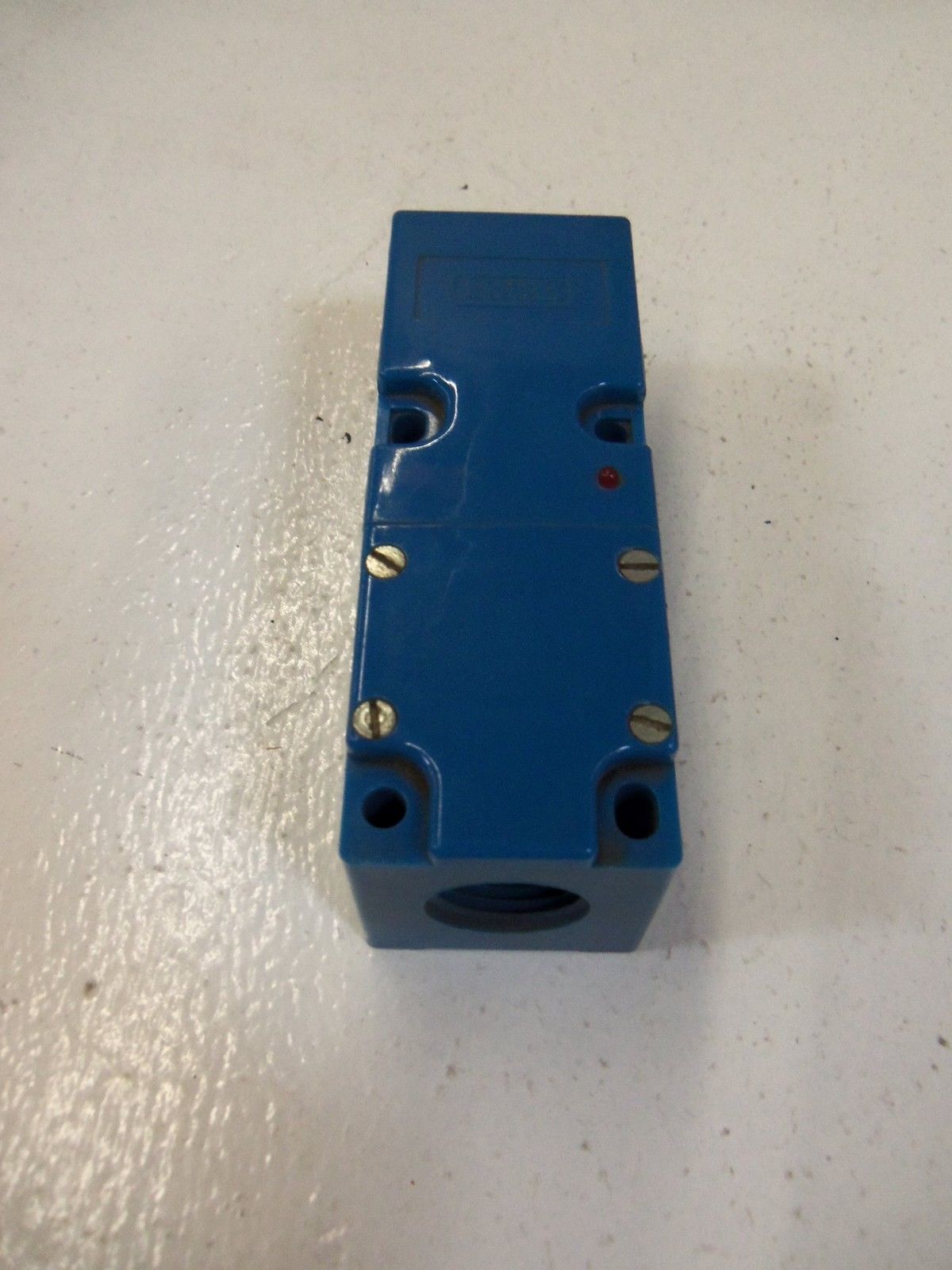 ISSC 1220-1-A-1 PROXIMITY SWITCH SOLID STATE METALLIC *USED*