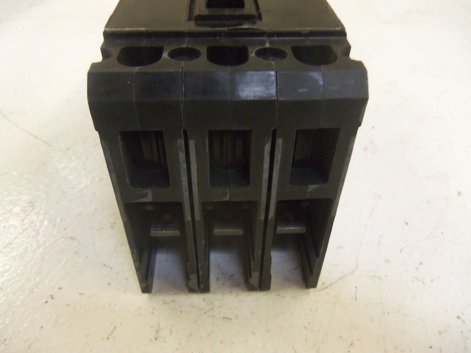 SIEMENS E43M040 CIRCUIT BREAKER 40A *NEW IN BOX*