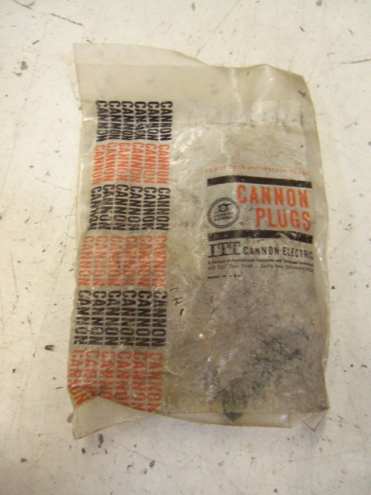 ITT CANNON ELEC. XLR-3-11C *NEW IN FACTORY BAG*