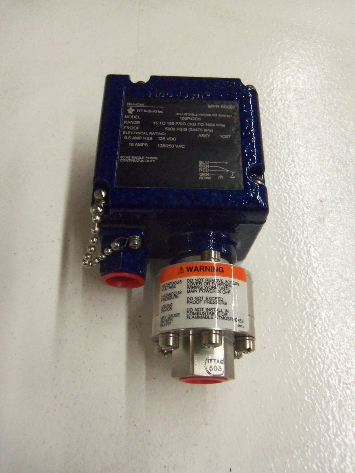 ITT PRESSURE SWITCH 100P42C3 *NEW IN BOX*