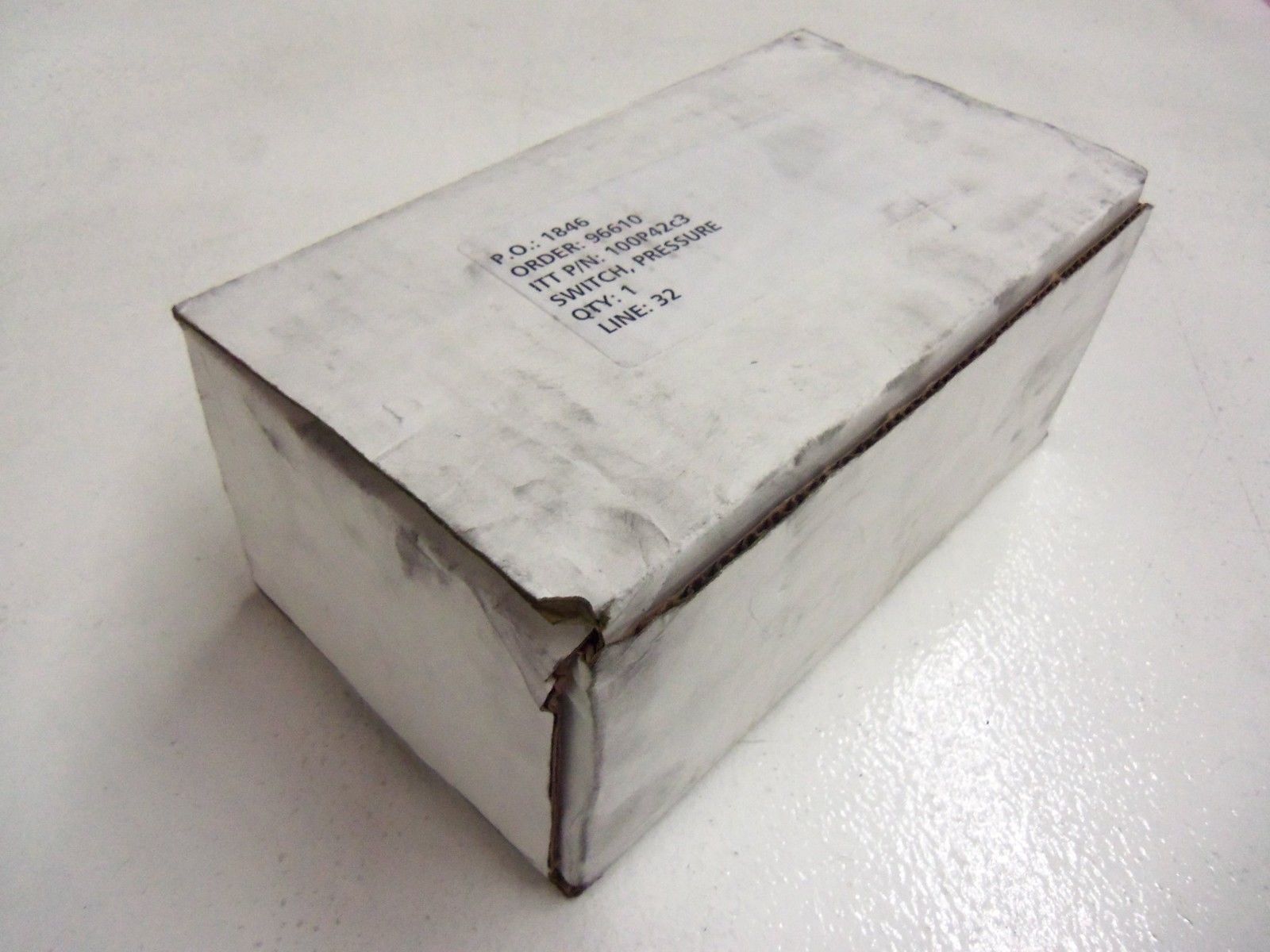 ITT PRESSURE SWITCH 100P42C3 *NEW IN BOX*