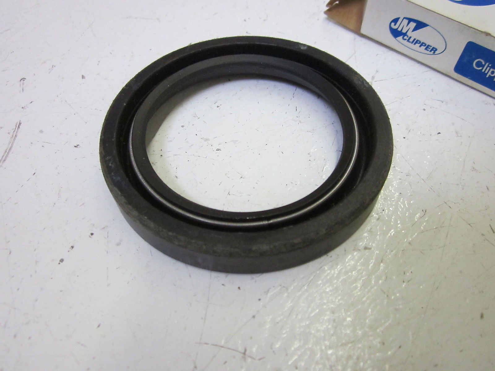 JM CLIPPER 0243-13498 LPD OIL SEAL *NEW IN BOX*