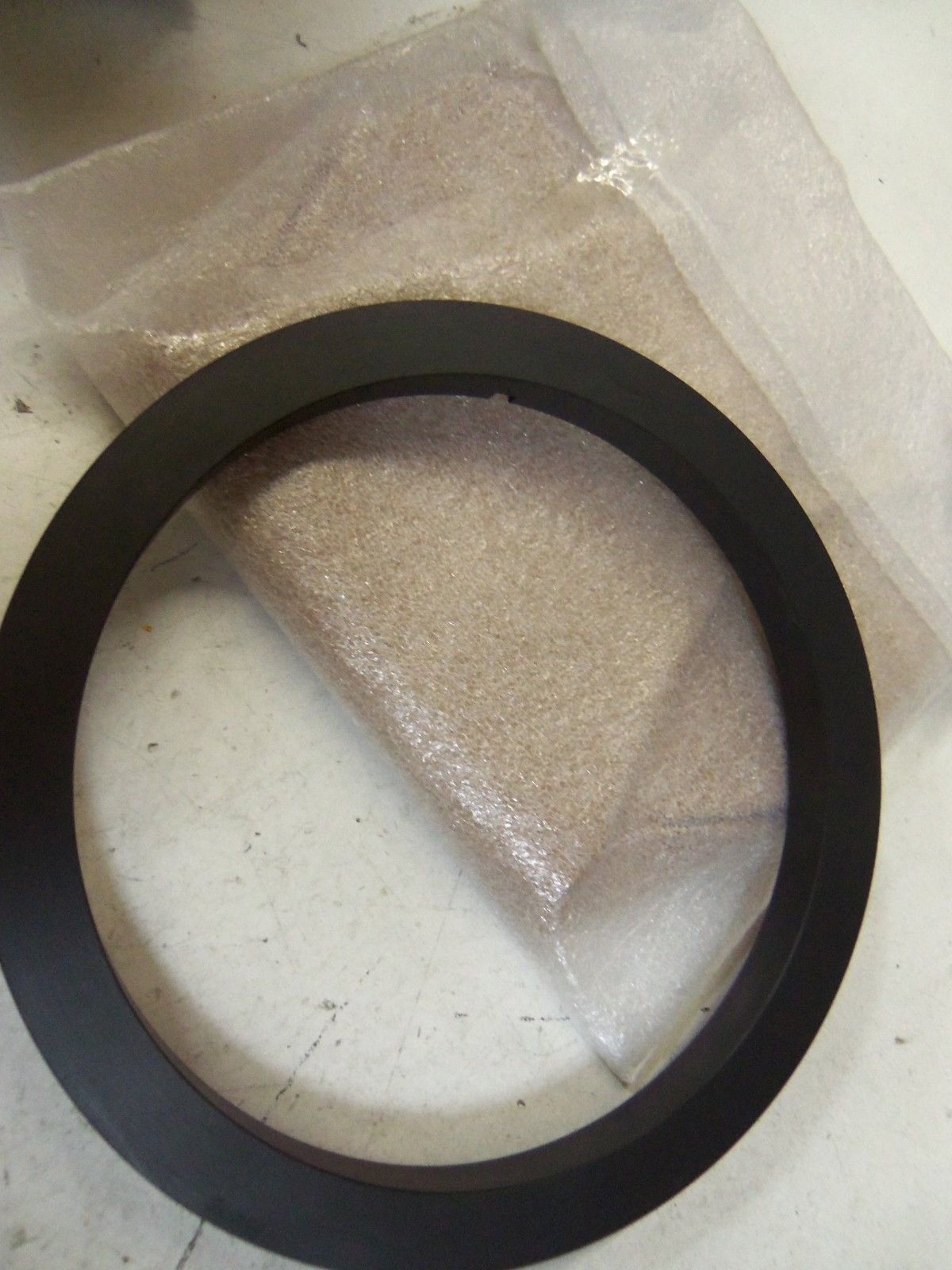 LOT OF 2 JOHN CRANE 1-DA-2559-000-7268 CARBON BUSHING *NEW IN BOX*