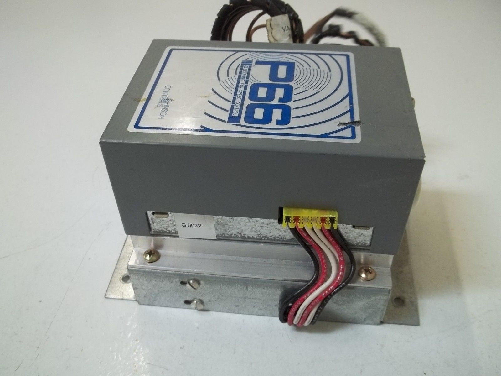 JOHNSON CONTROLS P66BAB-5 ELECTRONIC FAN SPEED CONTROL *USED*