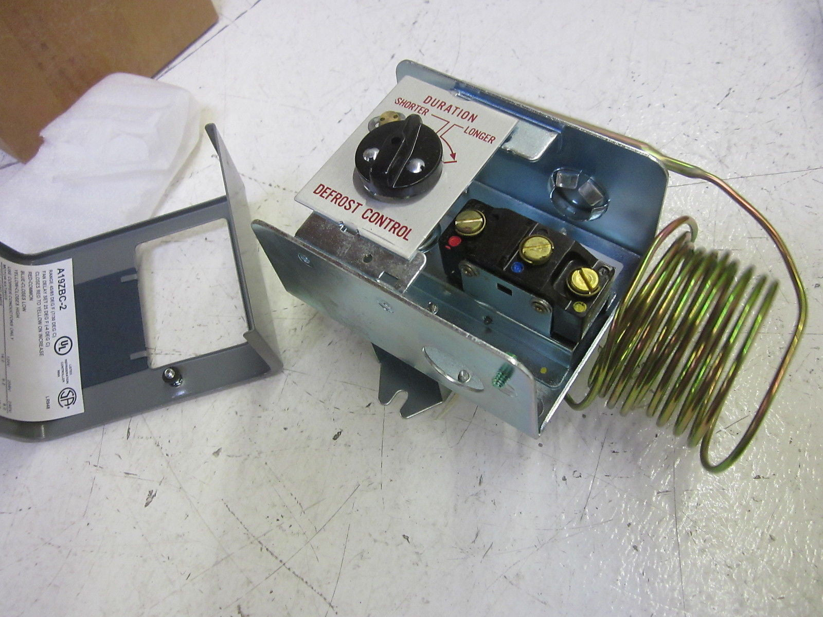 JOHNSON CONTROLS A19ZBC-2C DEFROST CONTROL*NEW IN BOX*