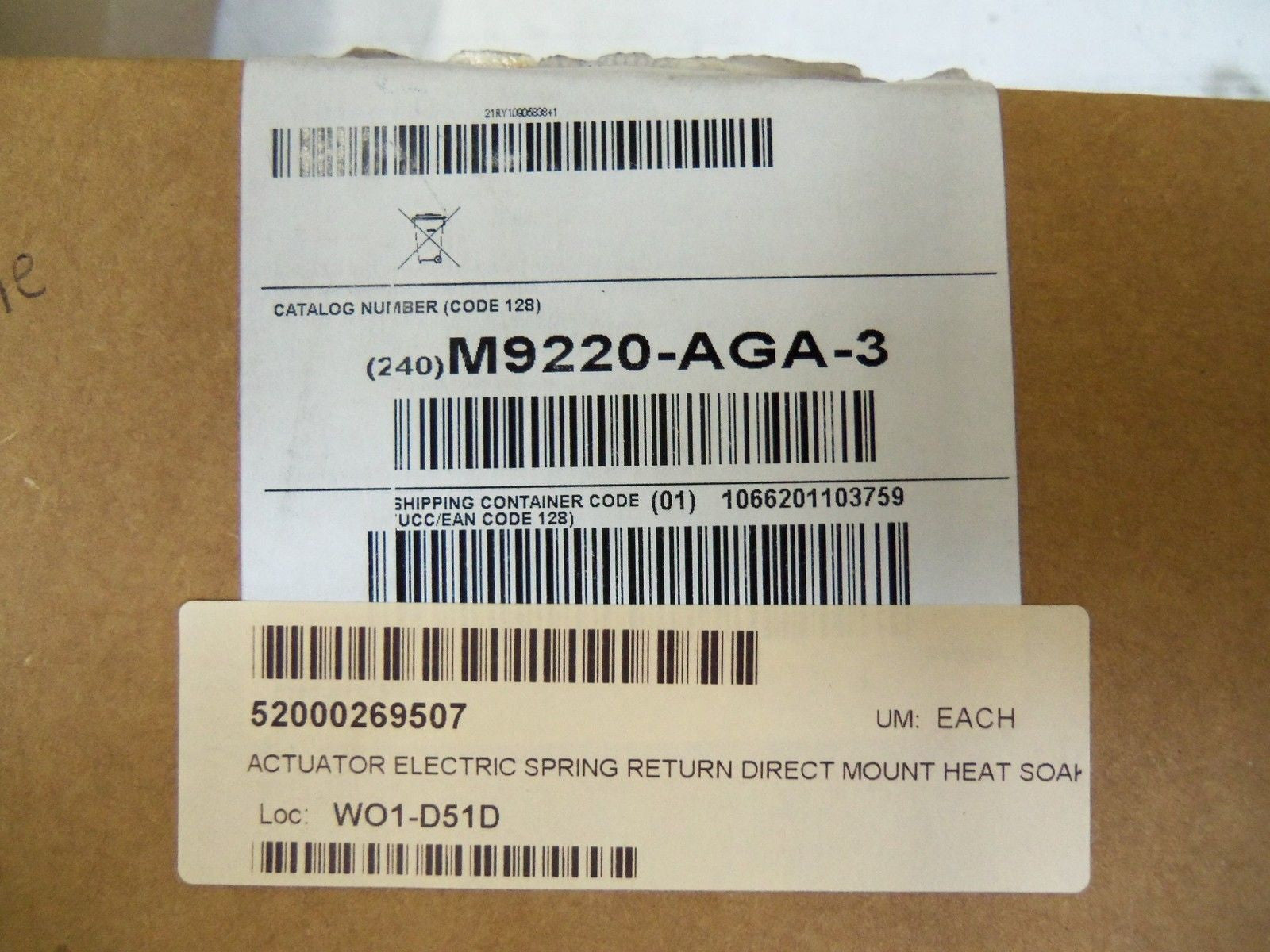 JOHNSON CONTROLS M9220-AGA-3 *NEW IN BOX*