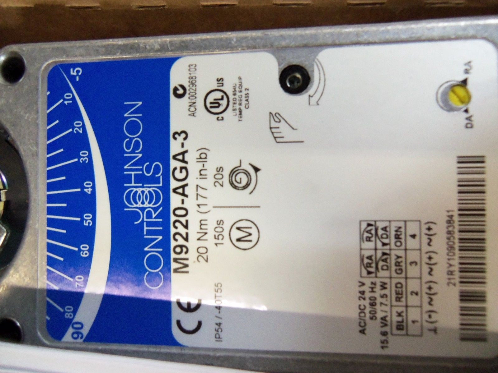 JOHNSON CONTROLS M9220-AGA-3 *NEW IN BOX*