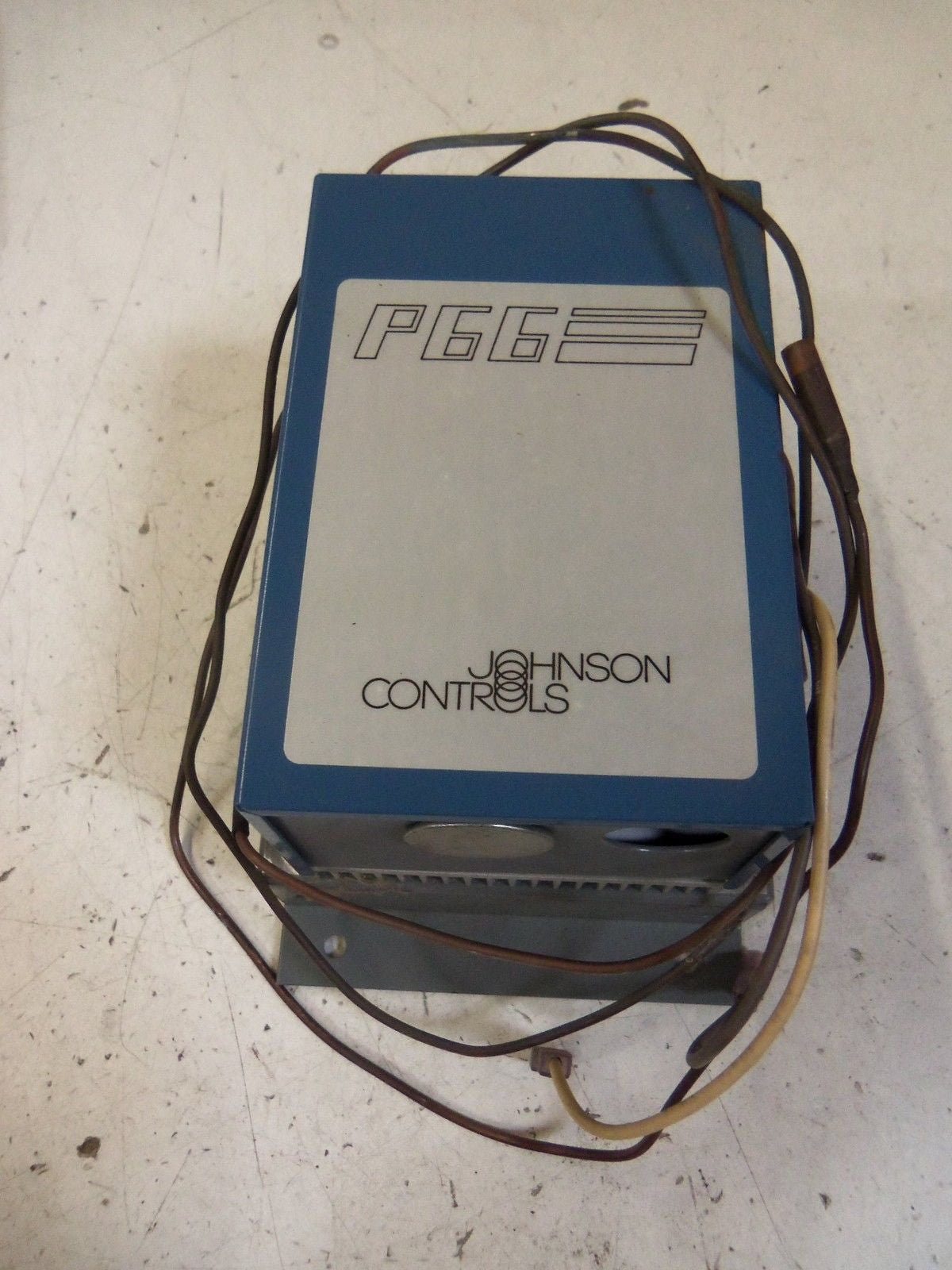 JOHNSON CONTROLS P66AAB-6   *USED*
