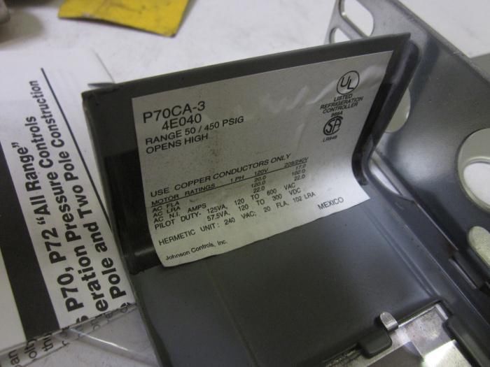 JOHNSON CONTROLS P70CA-3 *USED*