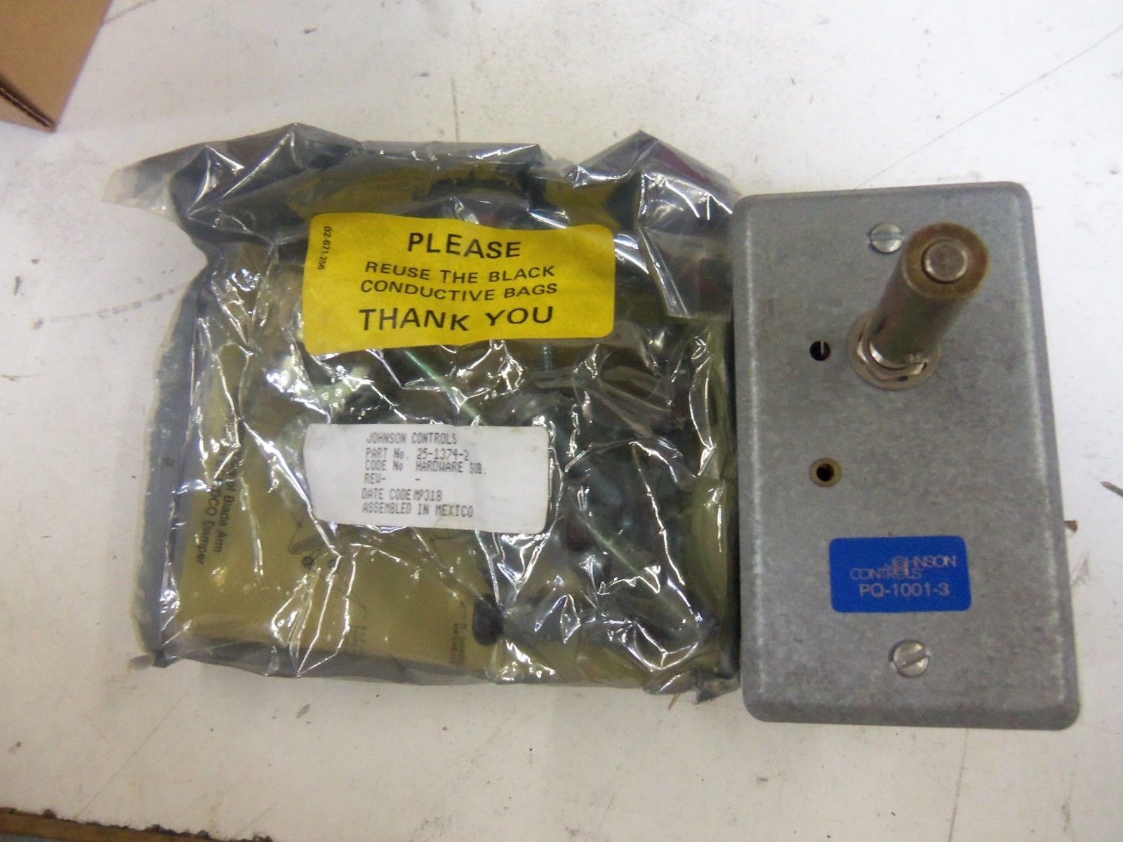 JOHNSON CONTROLS PQ-1001-3 OUTSIDE DAMPER POSITION INDICATOR *NEW IN BOX*