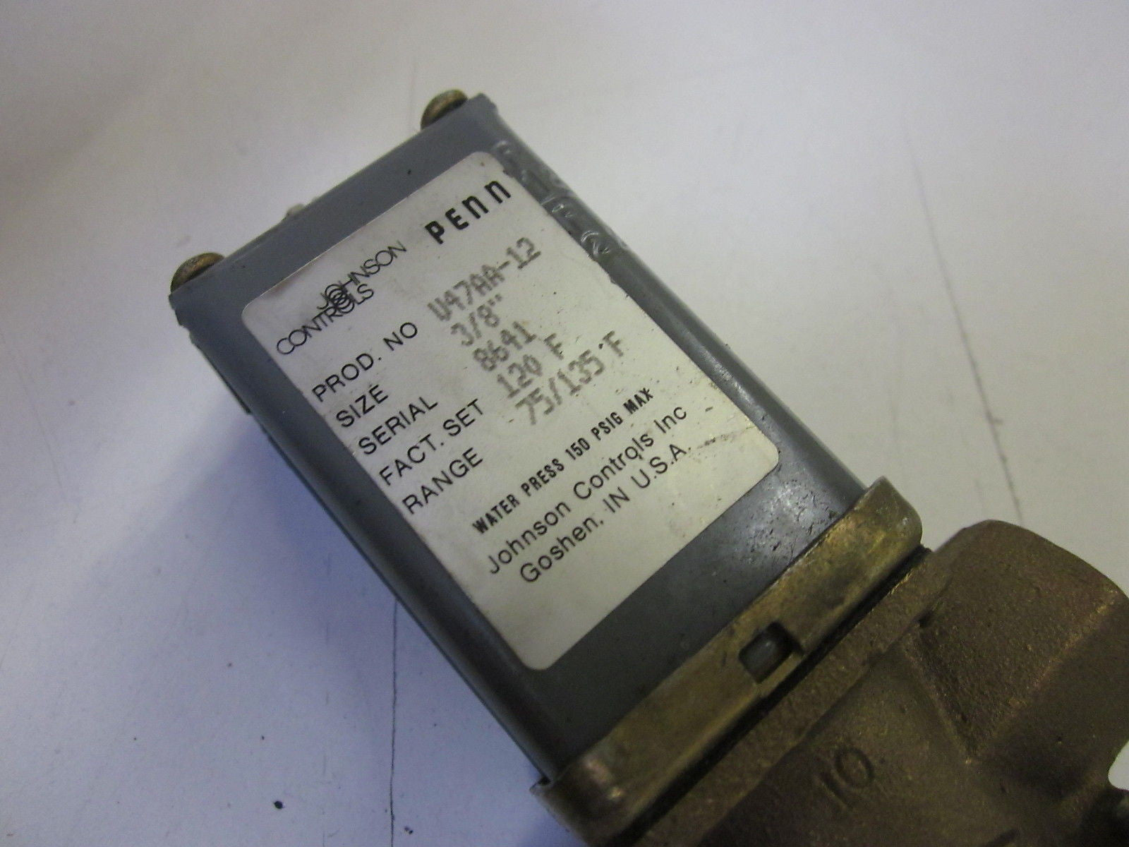 JOHNSON CONTROLS V47AA12 *USED*