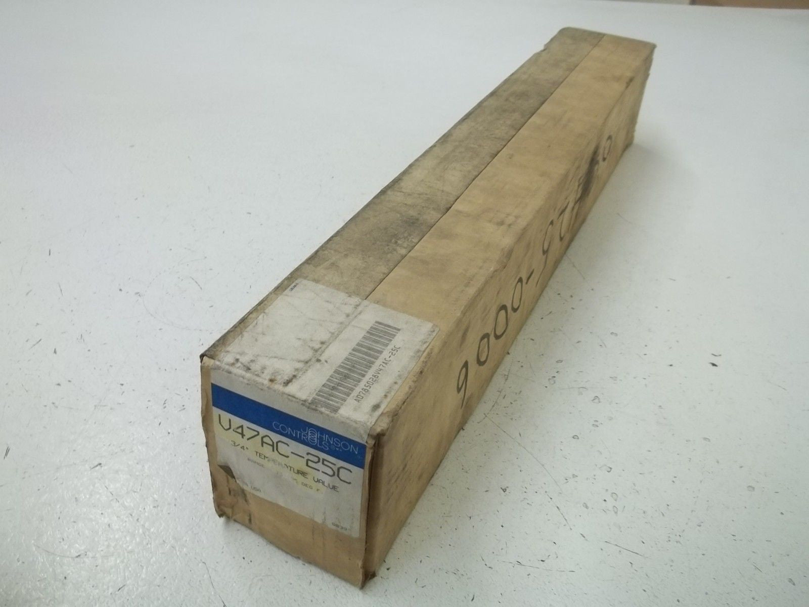 JOHNSON CONTROLS V47AC-25C 3/4" TEMPERATURE VALVE *NEW IN BOX*