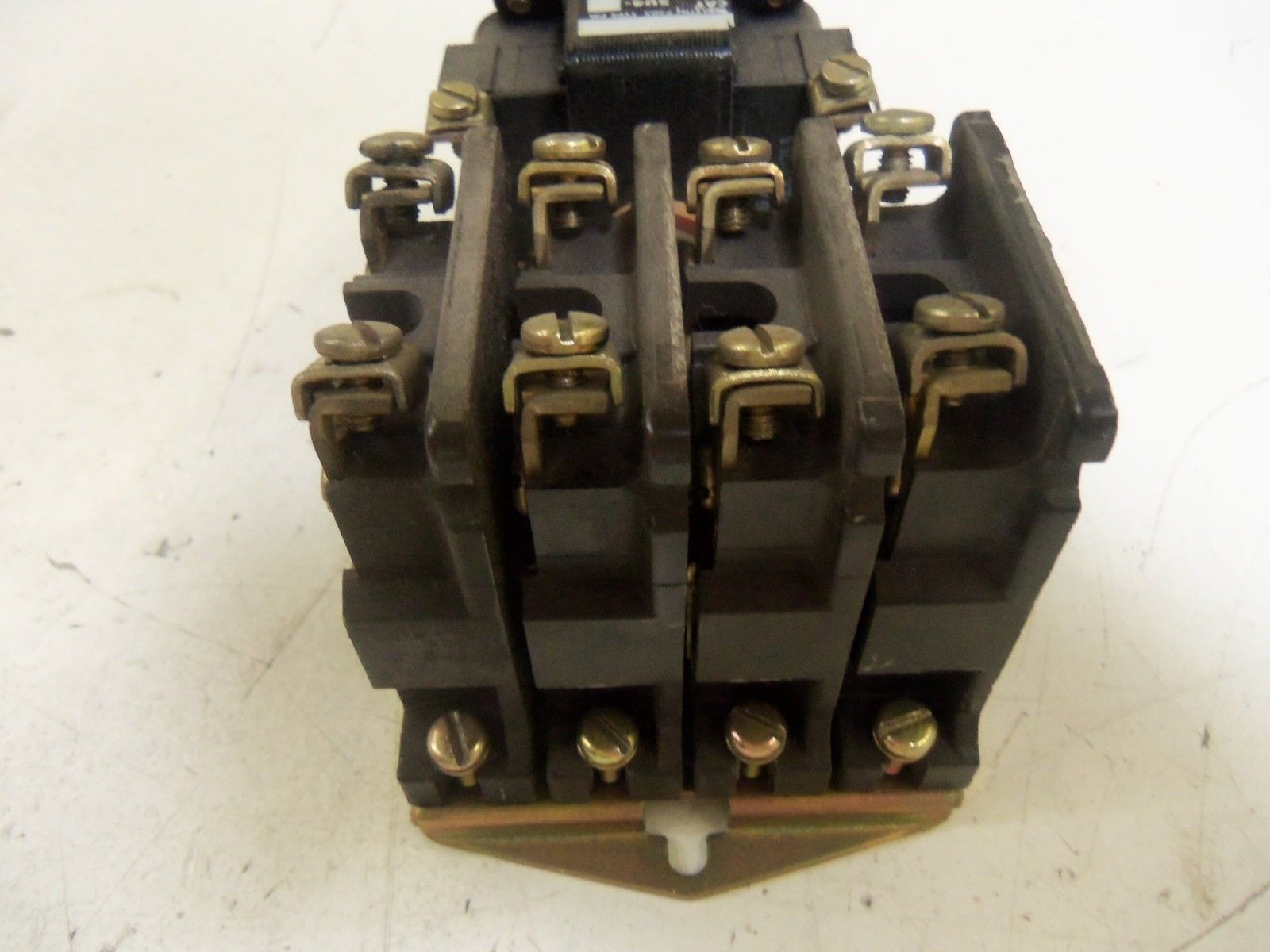 JOSLYN CLARK 5U4 CONTROL RELAY 110/120VAC  *USED*