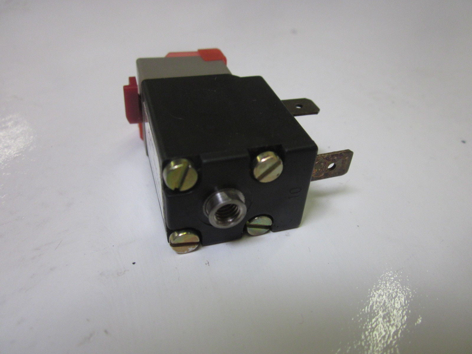 K17203049 VALVE *NEW NO BOX*