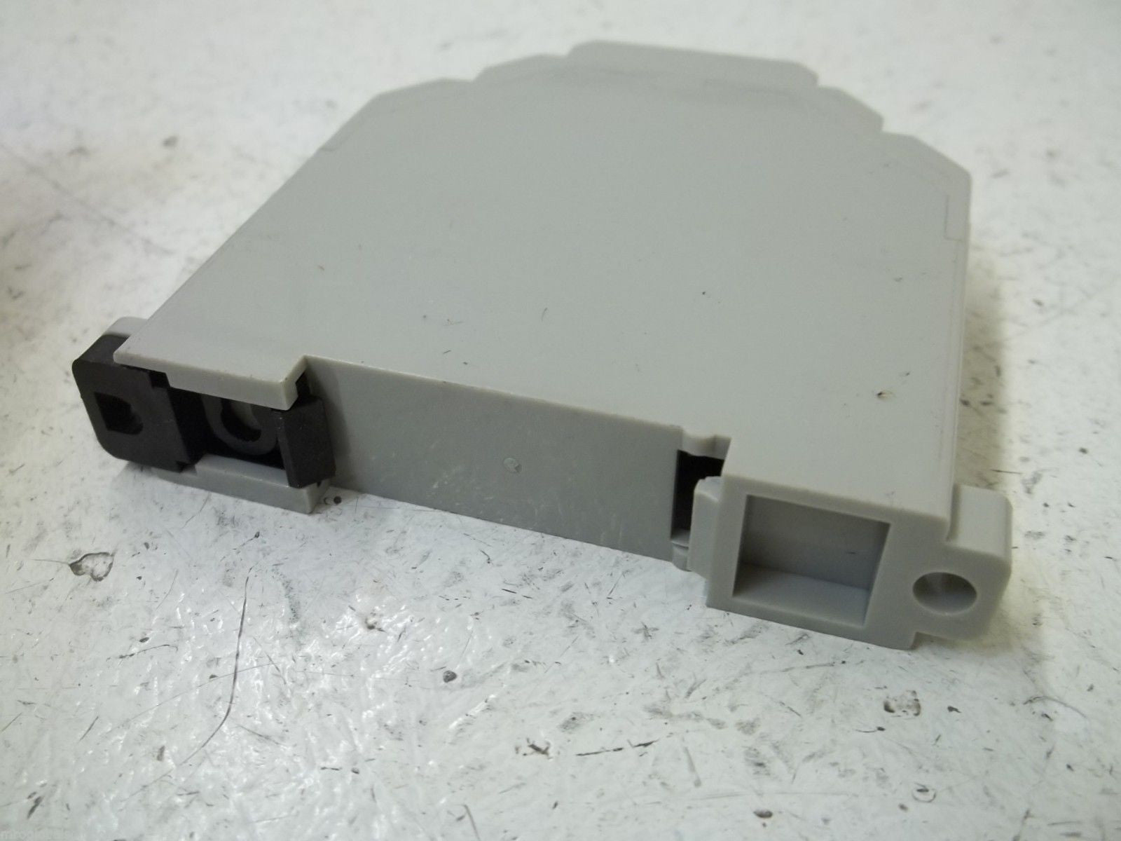 KEYENCE ES32DC PROXIMITY SWITCH AMPLIFIER *USED*