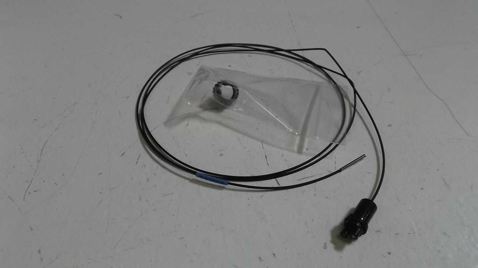 KEYENCE FIBER OPTIC SENSOR FU-49 *NEW IN BOX*