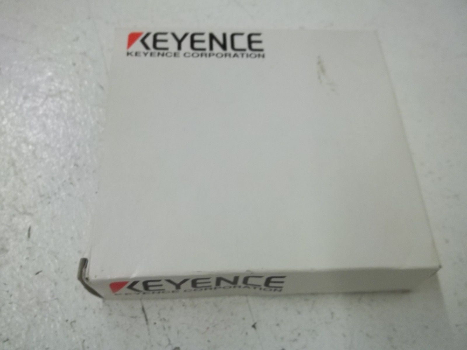 KEYENCE FS-T2 FIBER OPTIC SENSOR *NEW IN BOX*