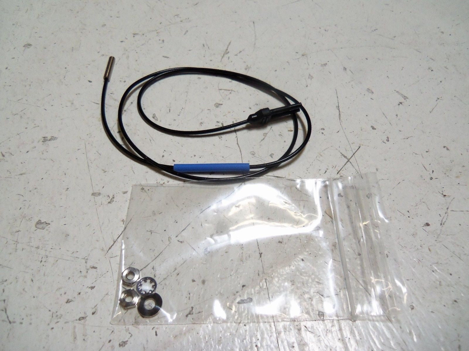 KEYENCE FU-21X FIBER OPTIC SENSOR *NEW IN BOX*