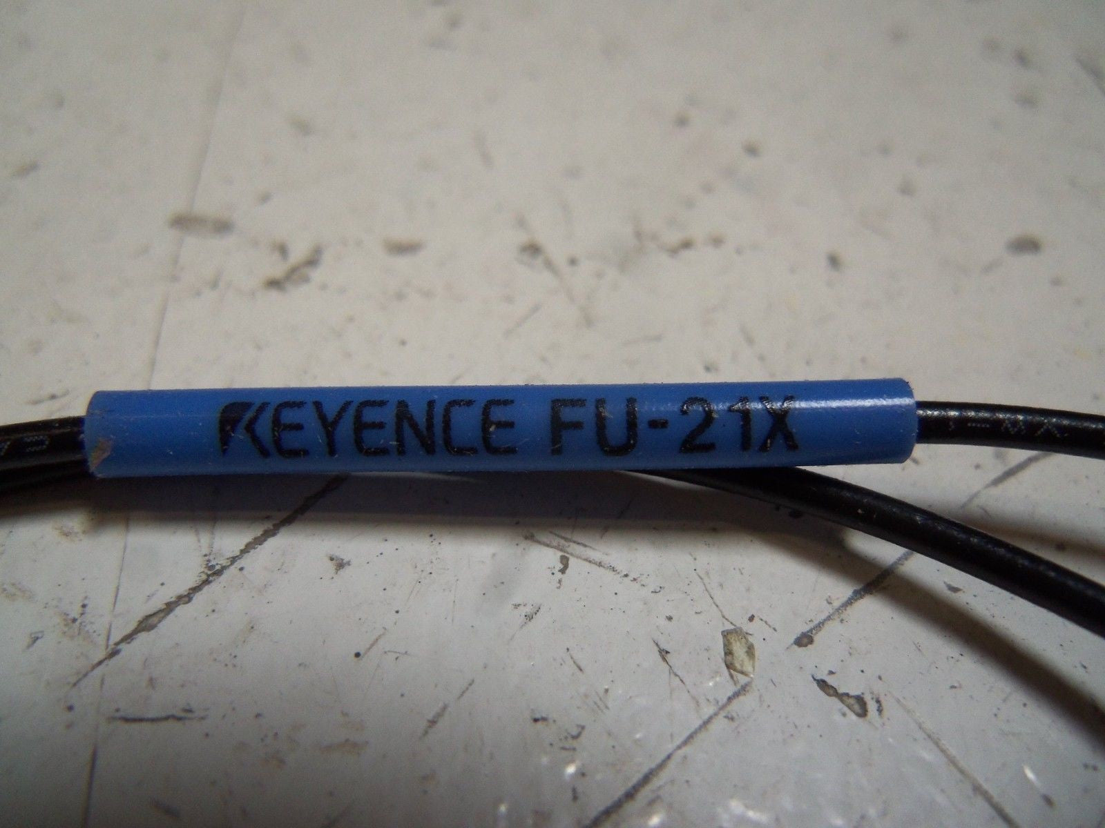 KEYENCE FU-21X FIBER OPTIC SENSOR *NEW IN BOX*