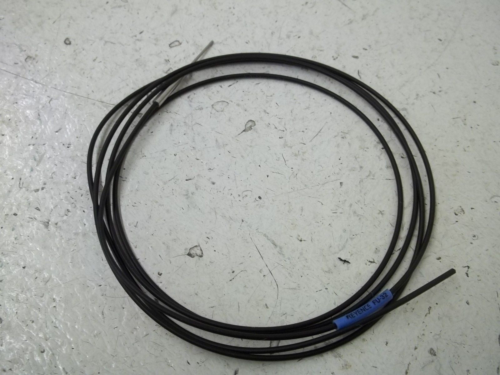 KEYENCE FU-32 FIBER OPTIC SENSOR *USED*