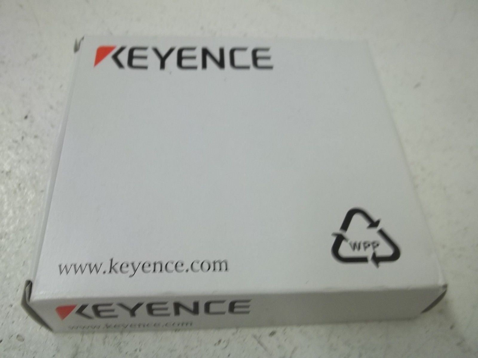 KEYENCE FU-32 TRANSMISSIVE FIBER UNIT *NEW IN BOX*