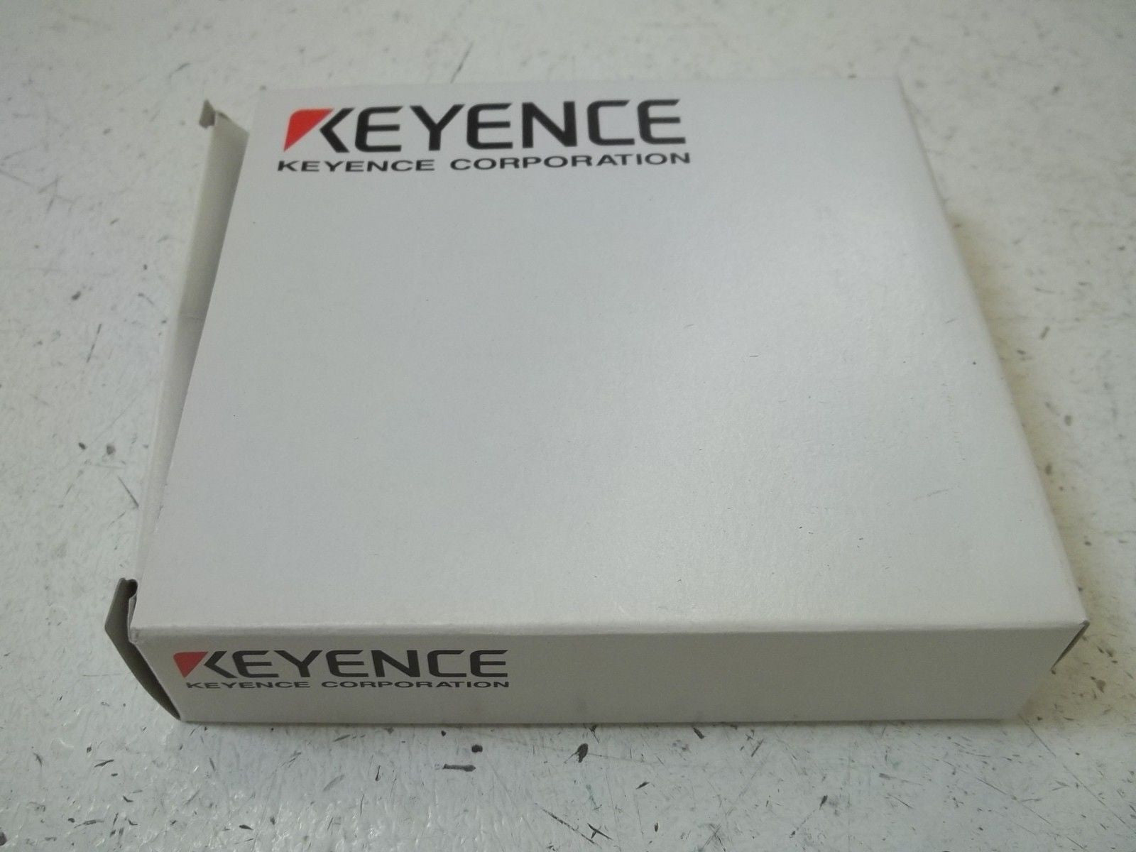 KEYENCE FU-59 FIBER OPTIC SENSOR (AS PICTURED) *NEW IN BOX*