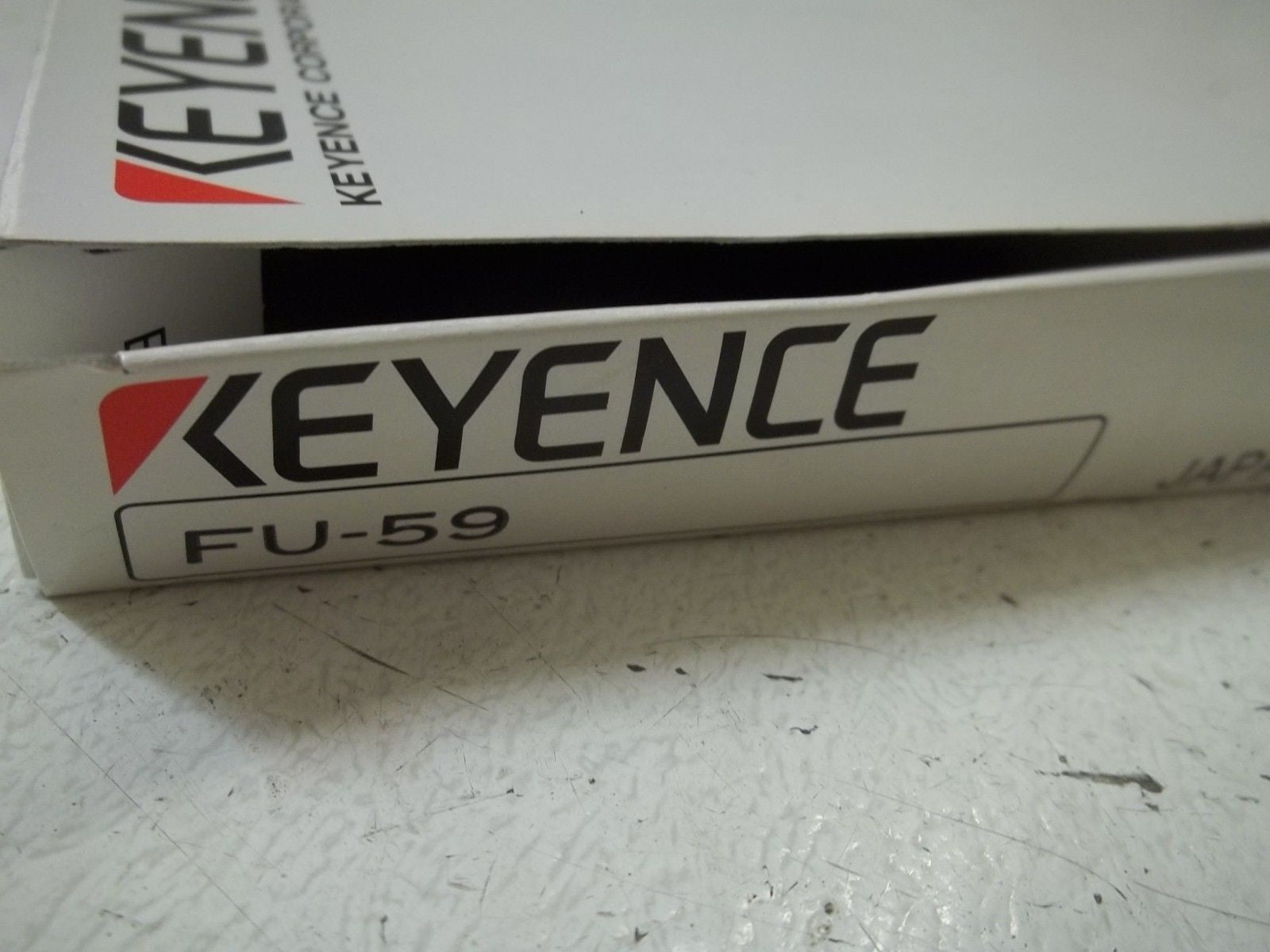 KEYENCE FU-59 FIBER OPTIC SENSOR (AS PICTURED) *NEW IN BOX*