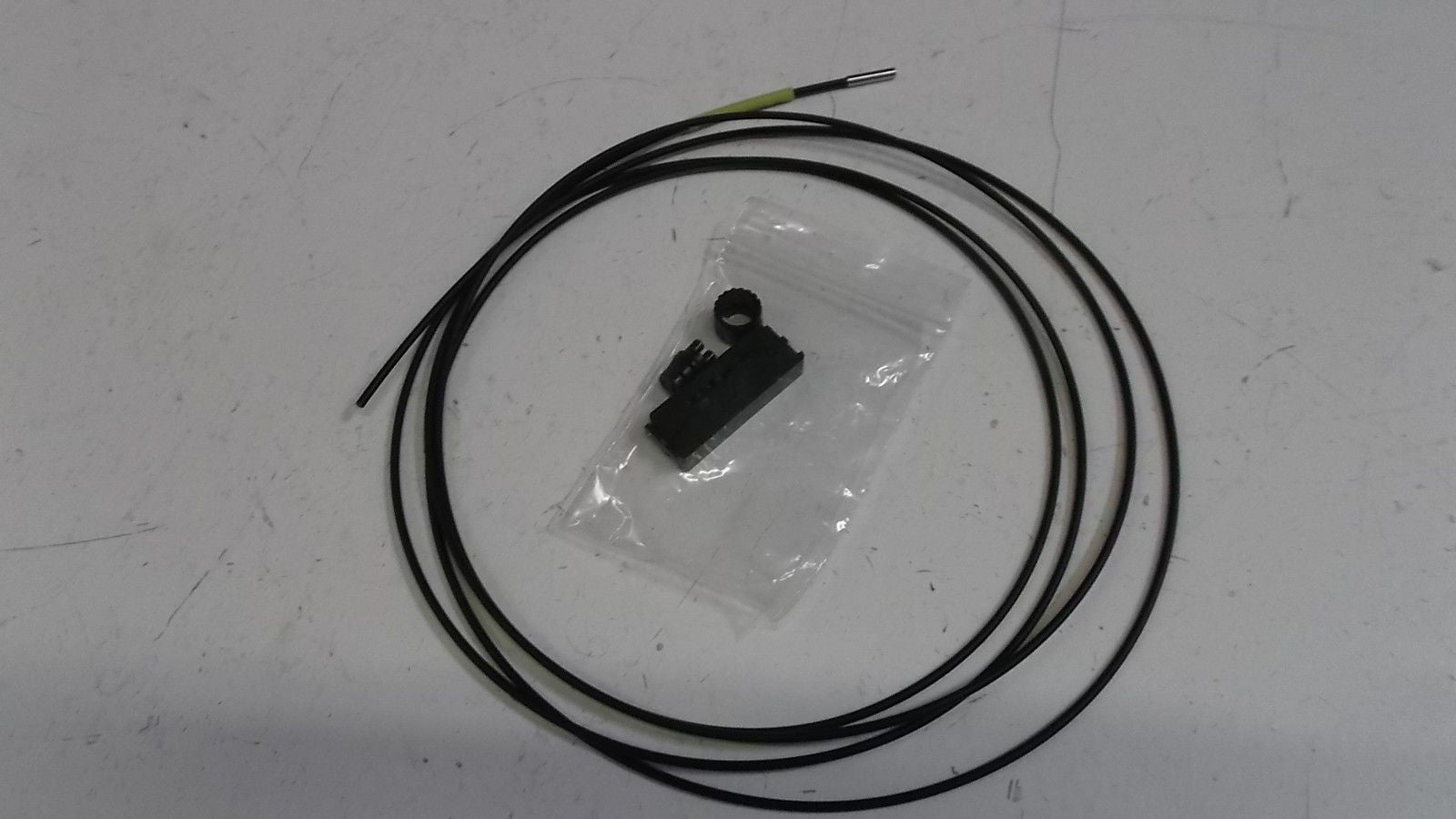 KEYENCE FU-5FZ FIBER OPTIC SENSOR *NEW IN BOX*