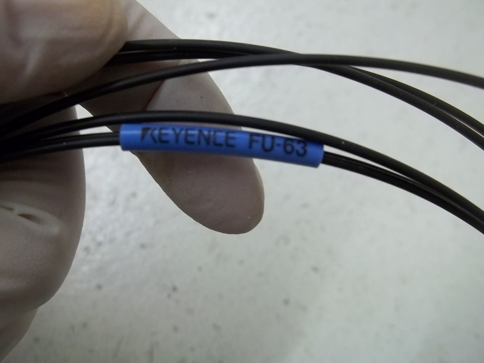 KEYENCE FU-63 FIBER OPTIC SENSOR *NEW IN BOX*