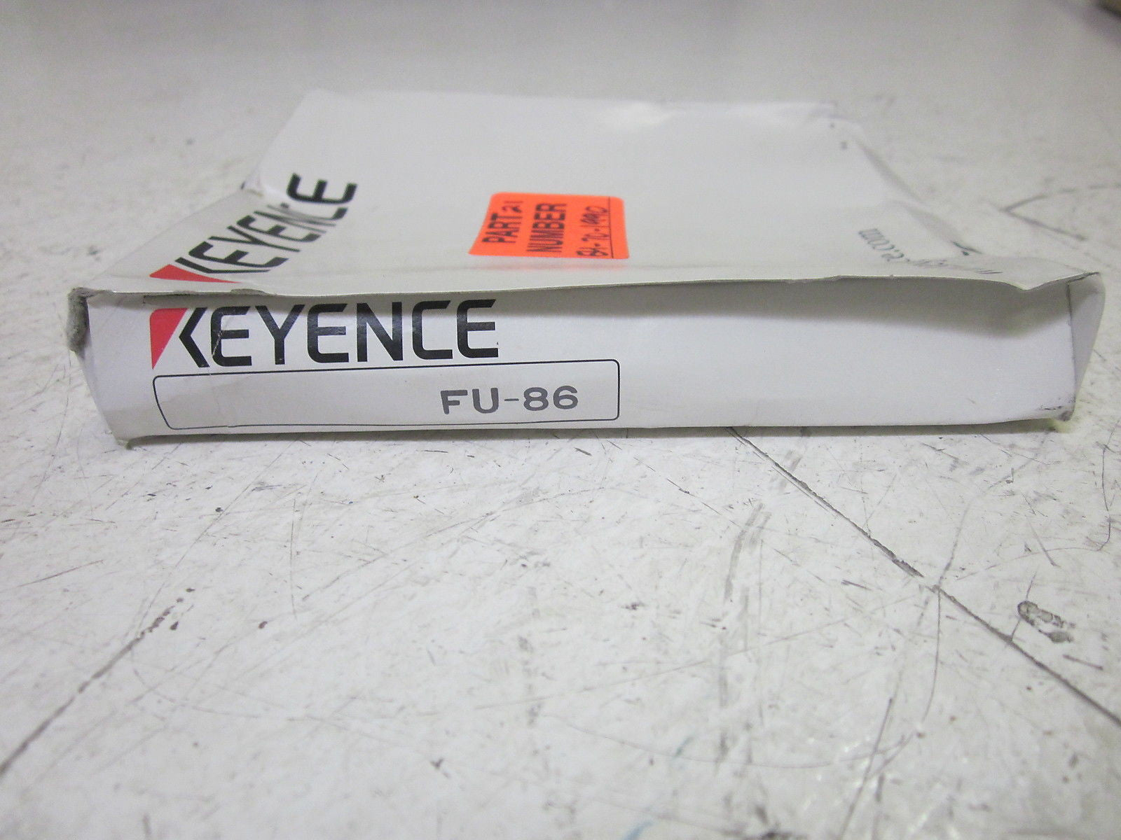 KEYENCE FU-86 FIBER OPTIC SENSOR  *NEW IN BOX*
