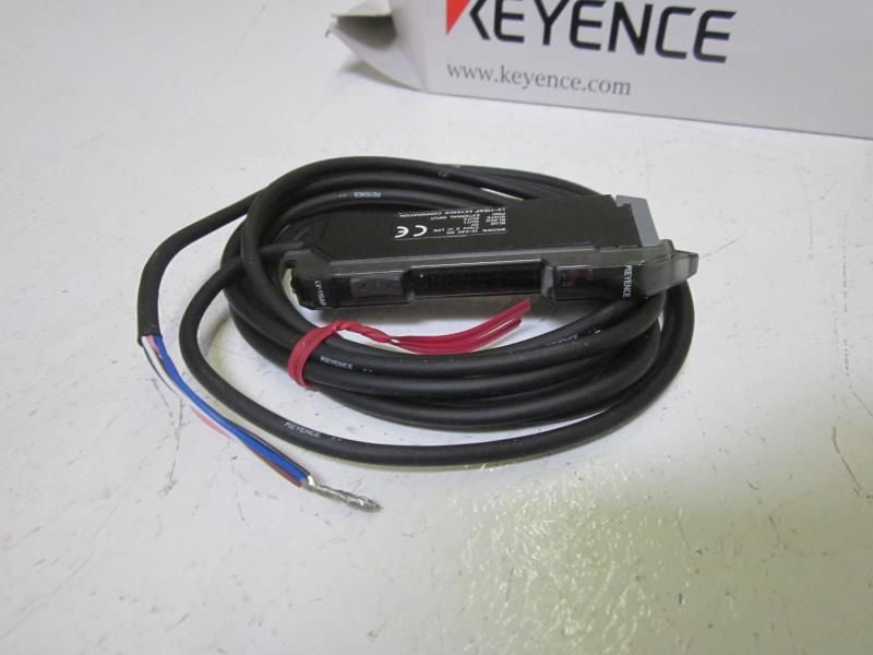 KEYENCE LV-11SAP ULTRA SMALL DIGITAL LASER SENSOR 12-24VDC *USED*