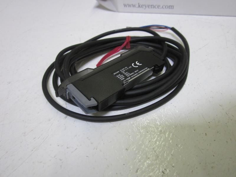 KEYENCE LV-11SAP ULTRA SMALL DIGITAL LASER SENSOR 12-24VDC *USED*