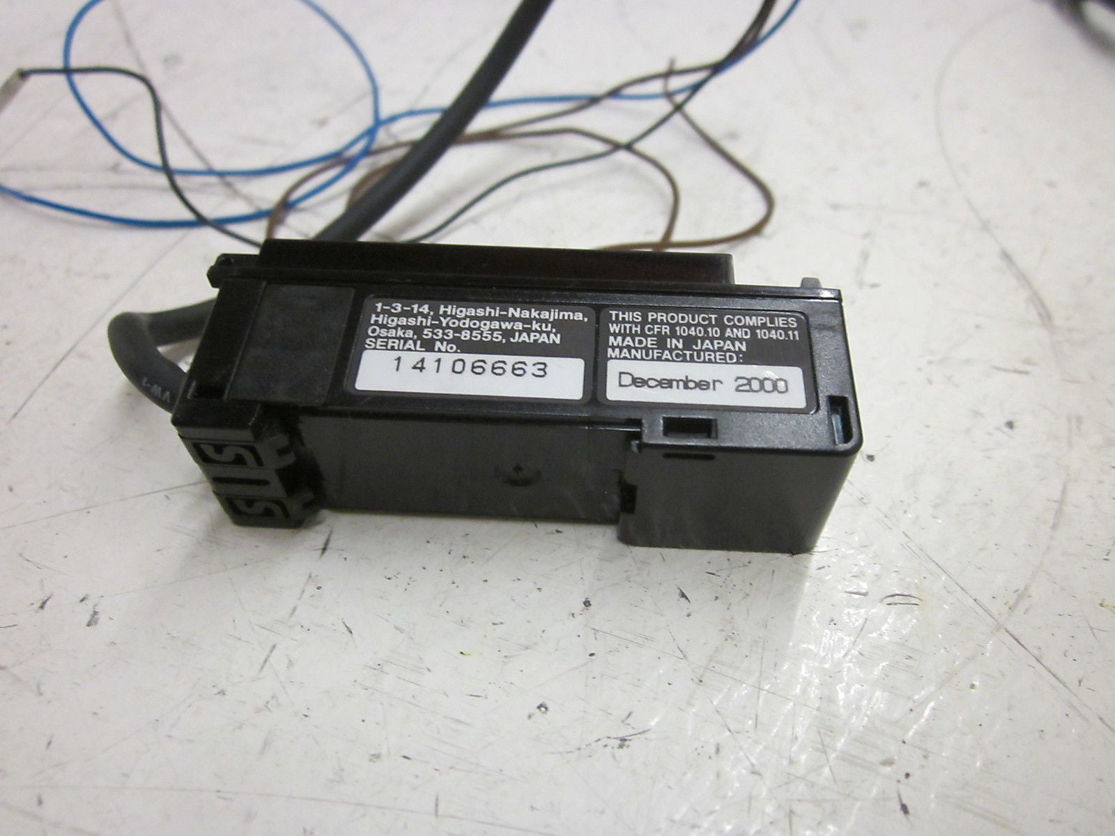 KEYENCE LV-21 LASER SENSOR AMPLIFIER 12-24V *USED*