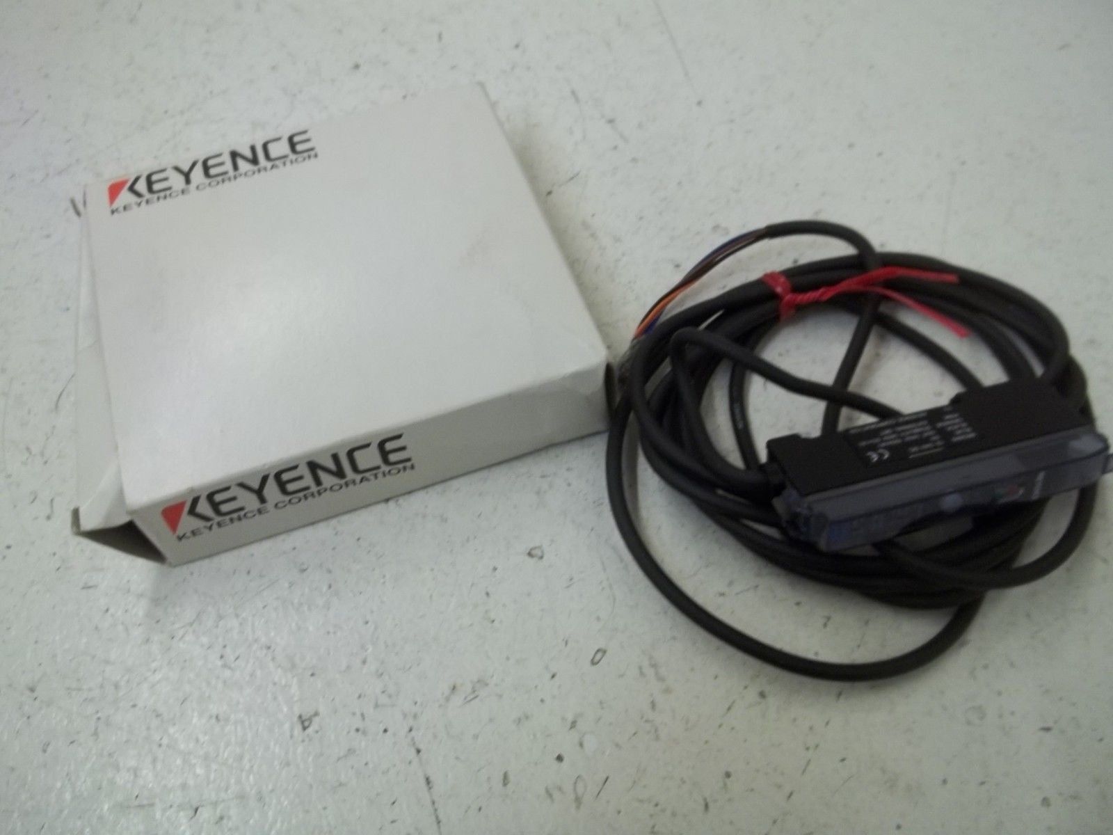 KEYENCE PS-T1 PHOTOELECTRIC AMPLIFIER *NEW IN BOX*