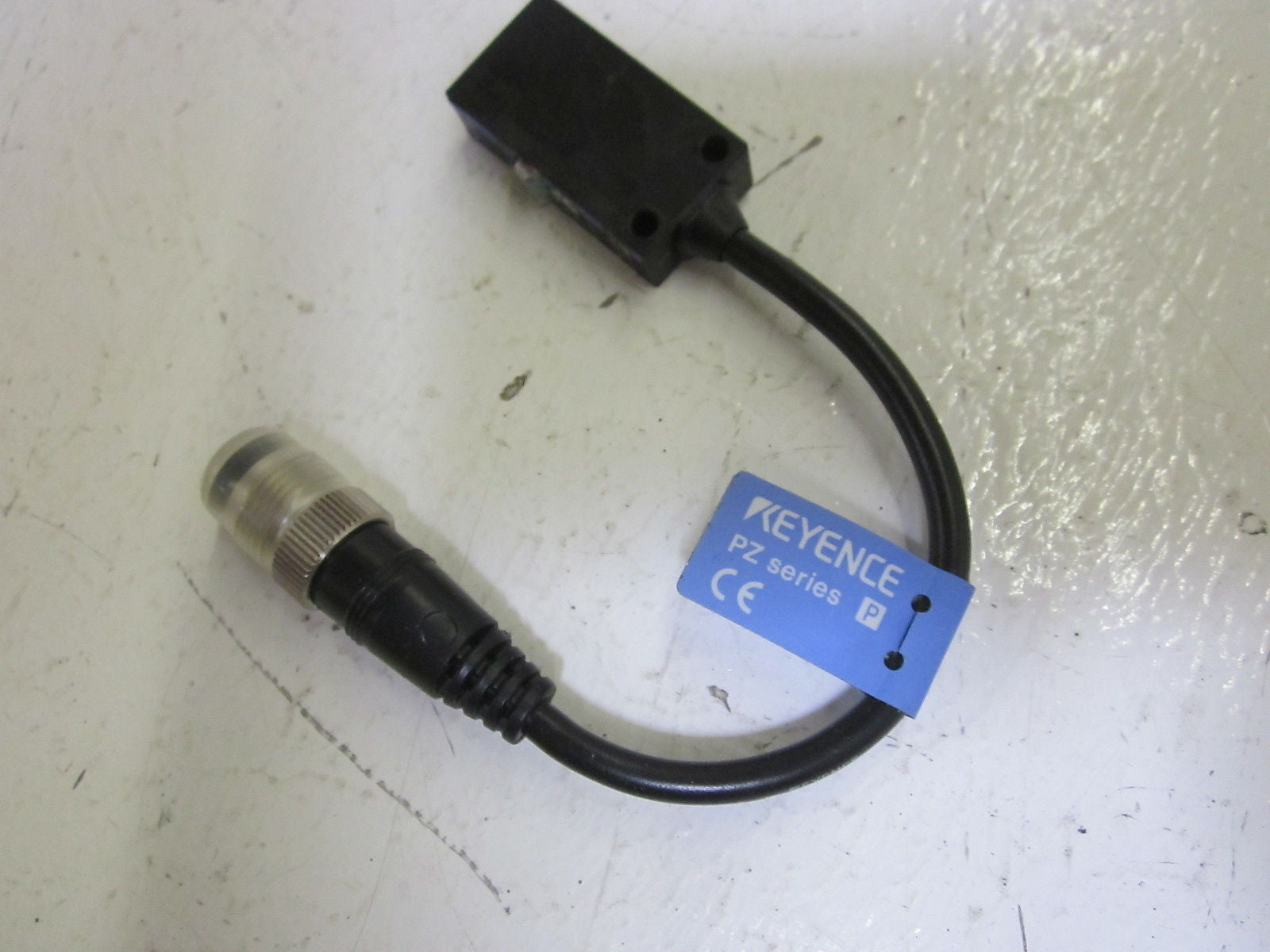KEYENCE PZ-101PS0(2222) SENSOR 12-24VDC *NEW IN BOX*