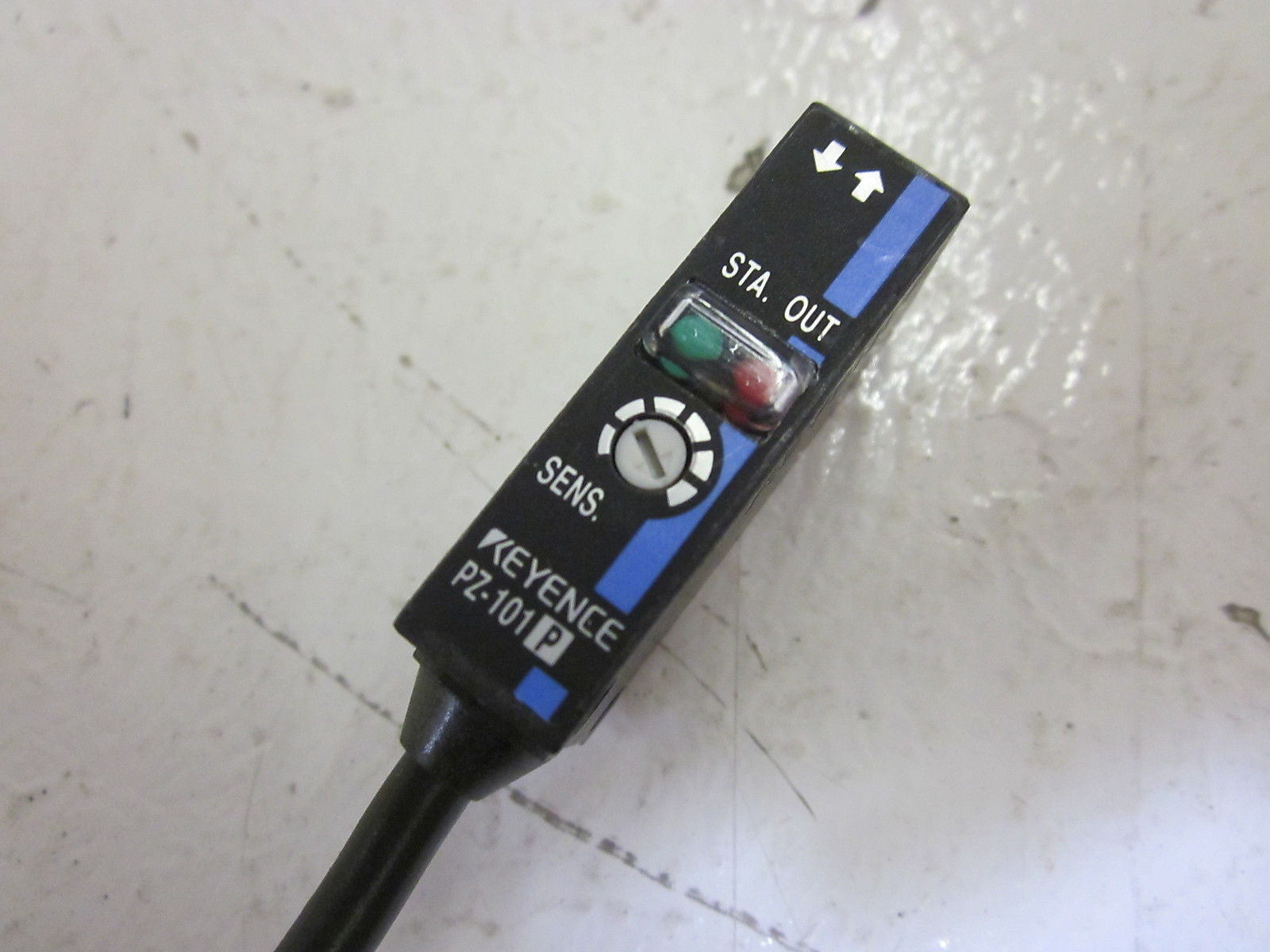 KEYENCE PZ-101PS0(2222) SENSOR 12-24VDC *NEW IN BOX*