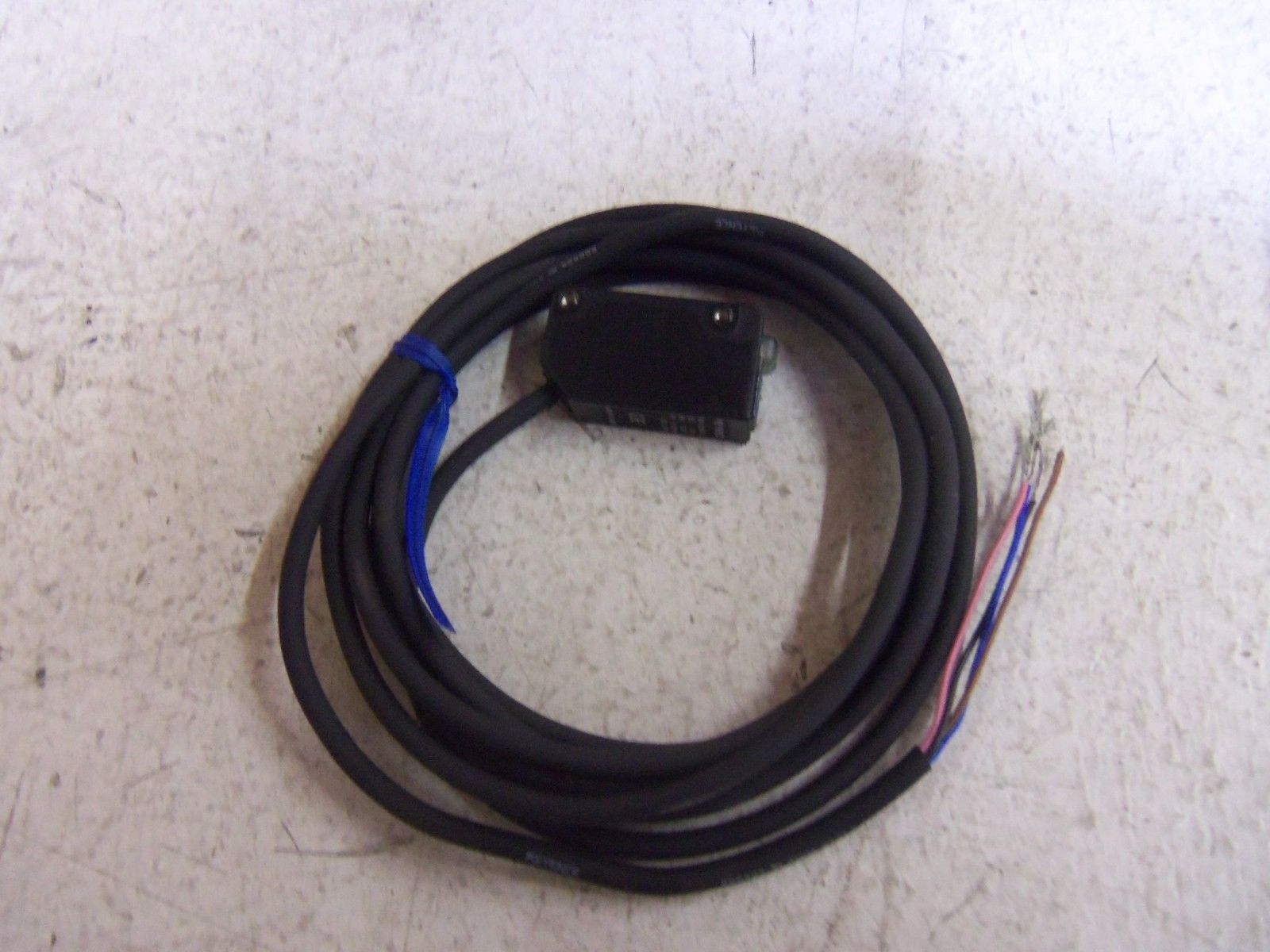 KEYENCE PZ-M31P PHOTOELECTRIC SENSOR *NEW IN BOX*